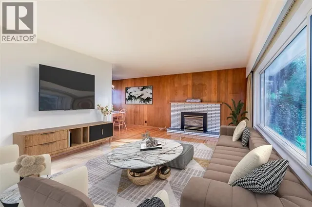 5482 RHODES STREET, Vancouver 3