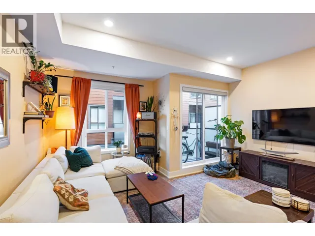 213 - 37808 THIRD AVENUE, Squamish 2
