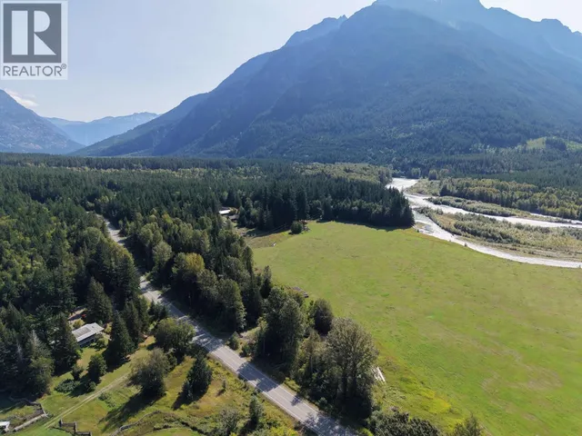 SW 1/4 - 4892 MACKENZIE 20 HIGHWAY, Bella Coola 4