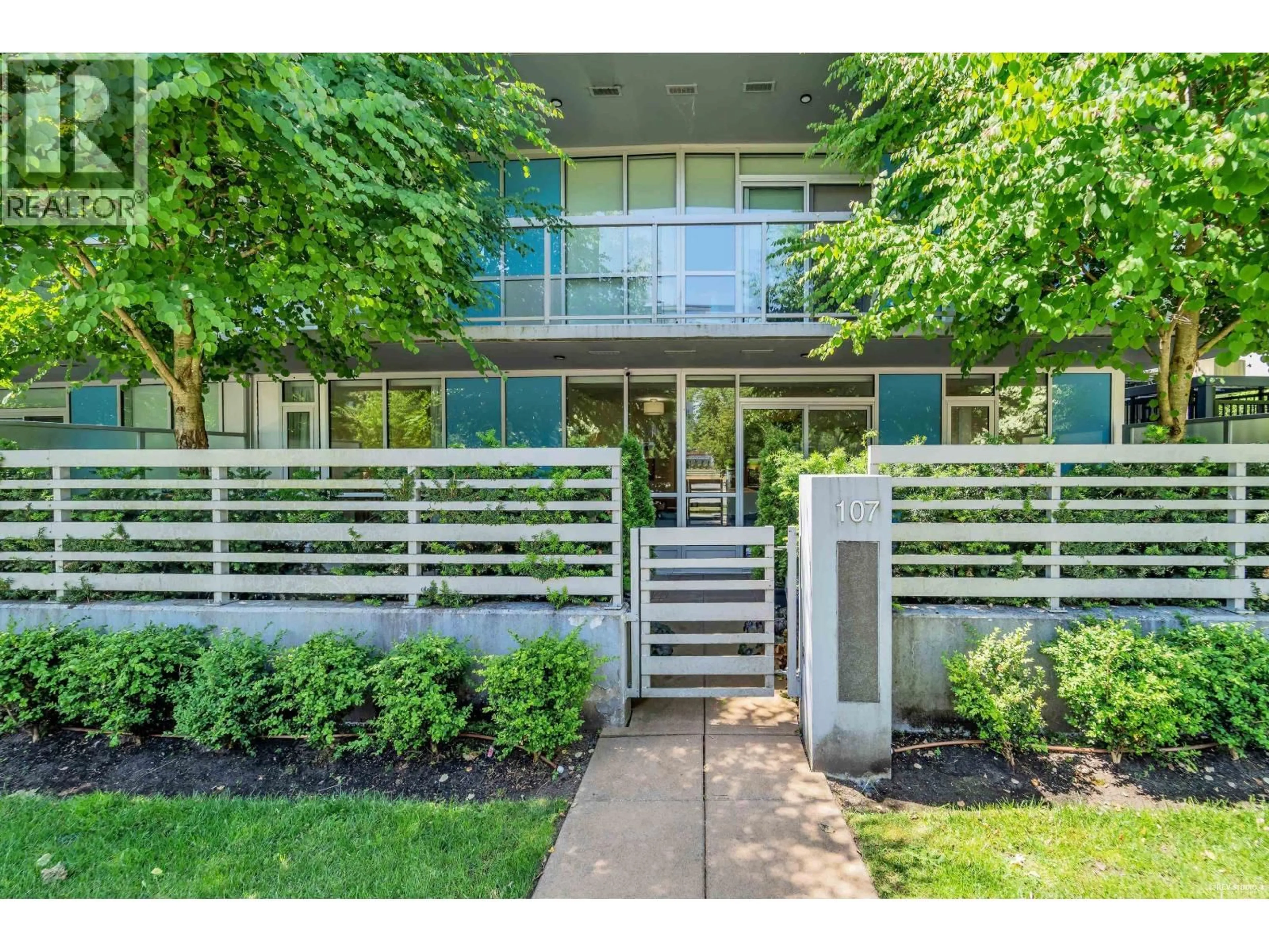 Indoor entryway for 107 - 5189 CAMBIE STREET, Vancouver British Columbia V5Z0J4