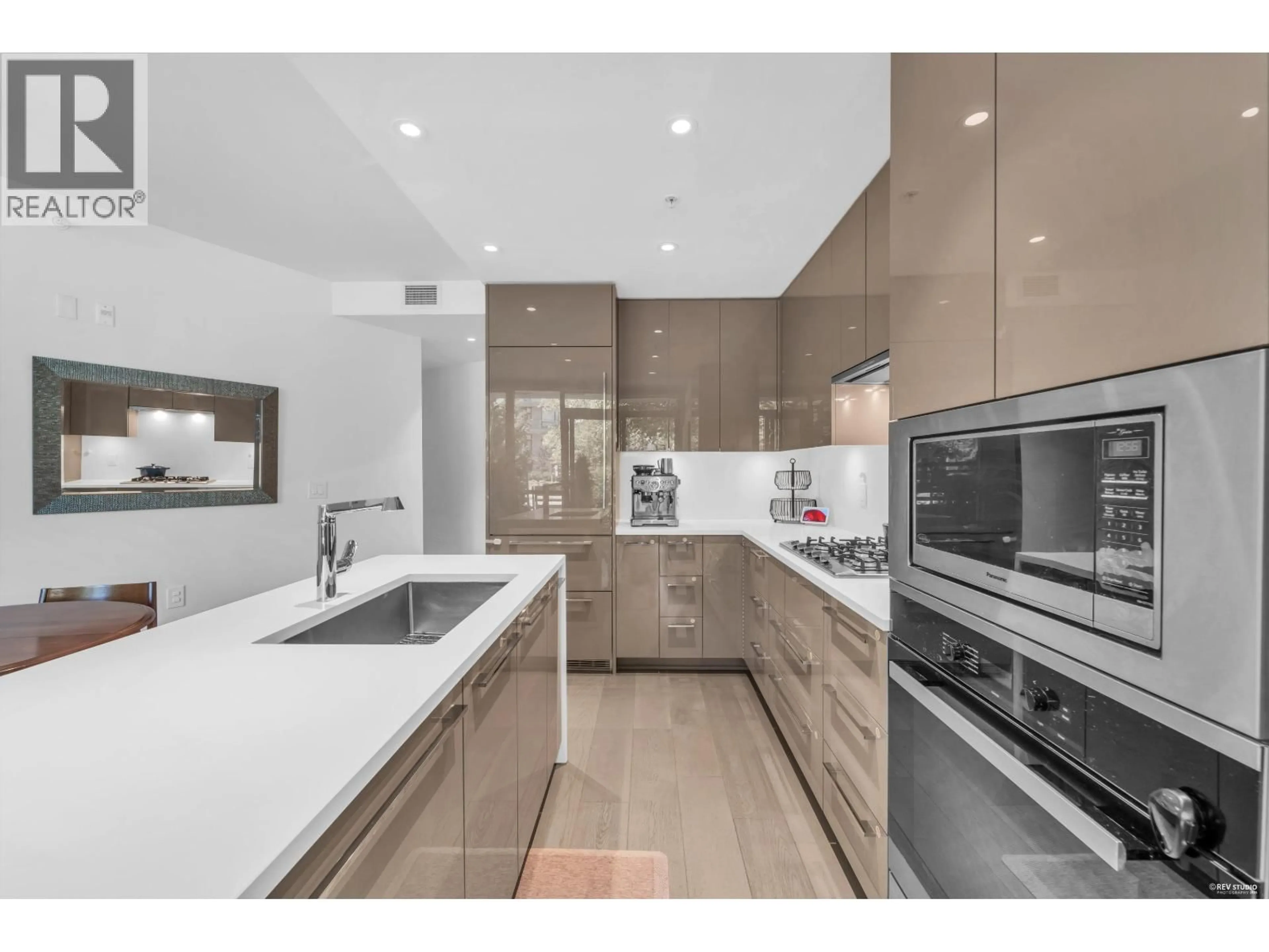 Contemporary kitchen, unknown for 107 - 5189 CAMBIE STREET, Vancouver British Columbia V5Z0J4