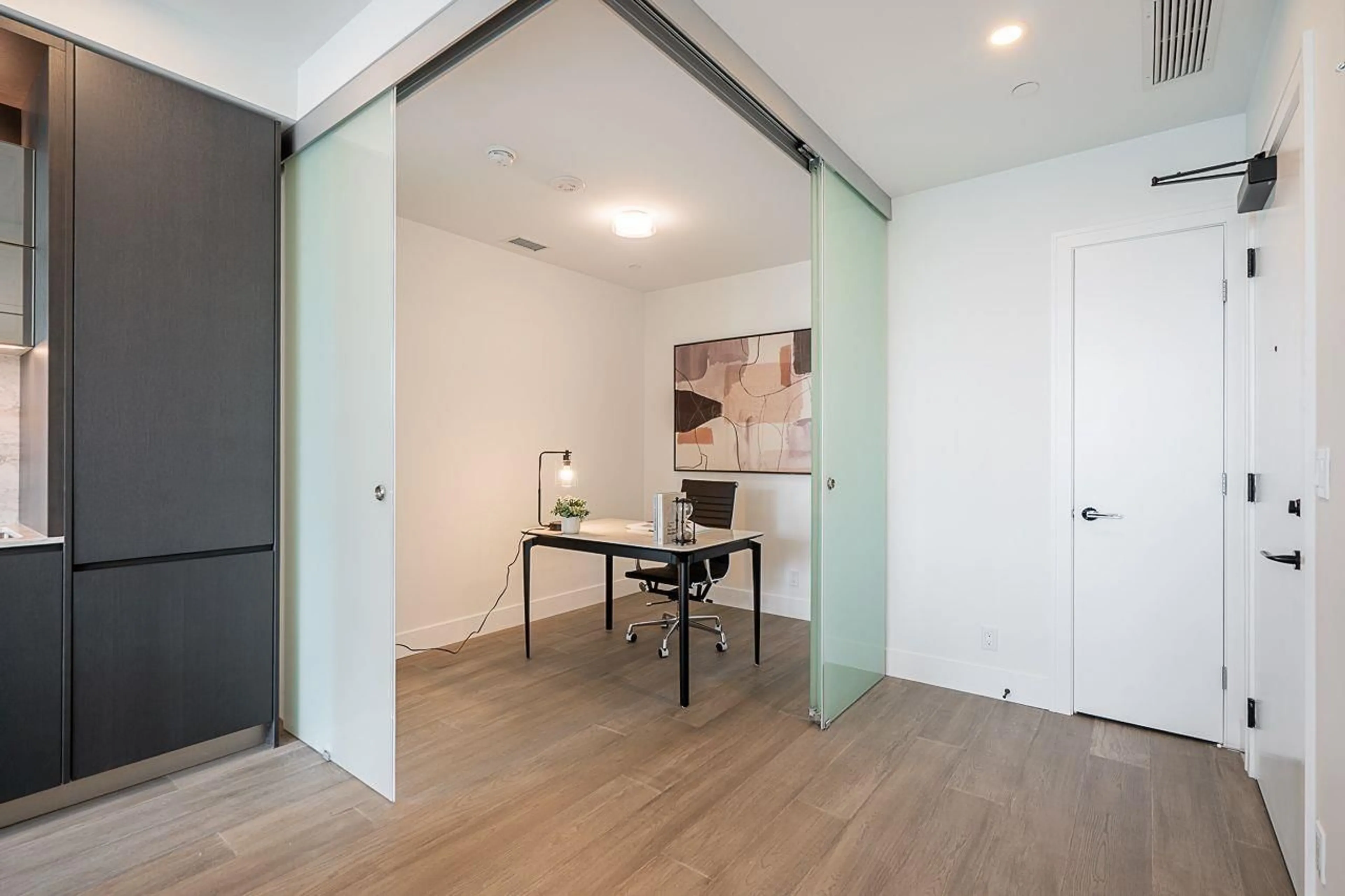 A pic of a room for 317 - 1342 JOHNSTON ROAD, White Rock British Columbia V4B0C7