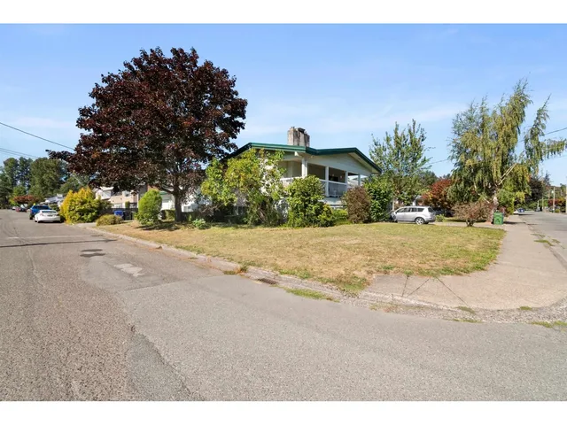 45675 MARSHALL AVENUE, Chilliwack 3