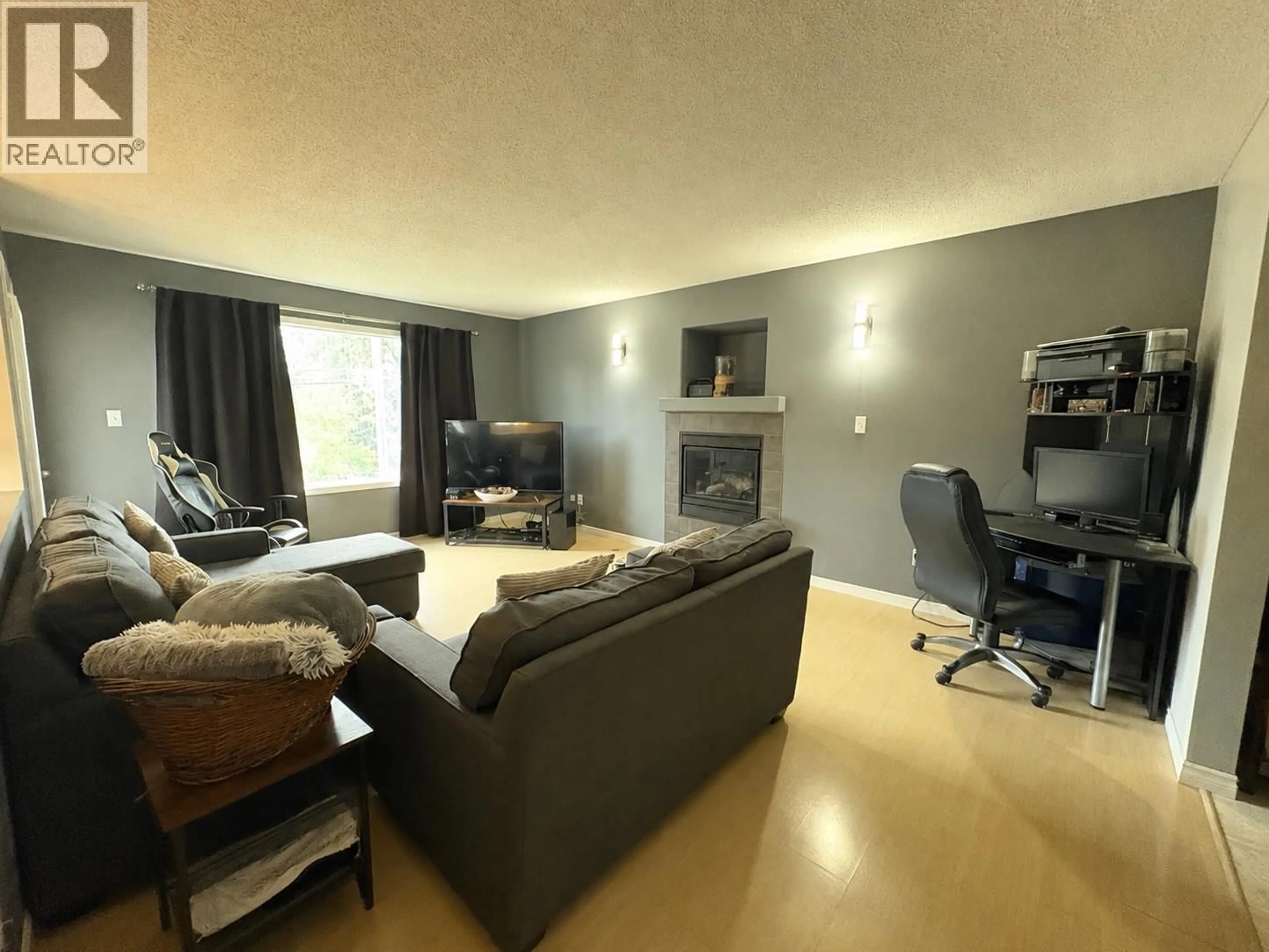 Living room with furniture, unknown for 6289 KELLY ROAD, Prince George British Columbia V2K2G5