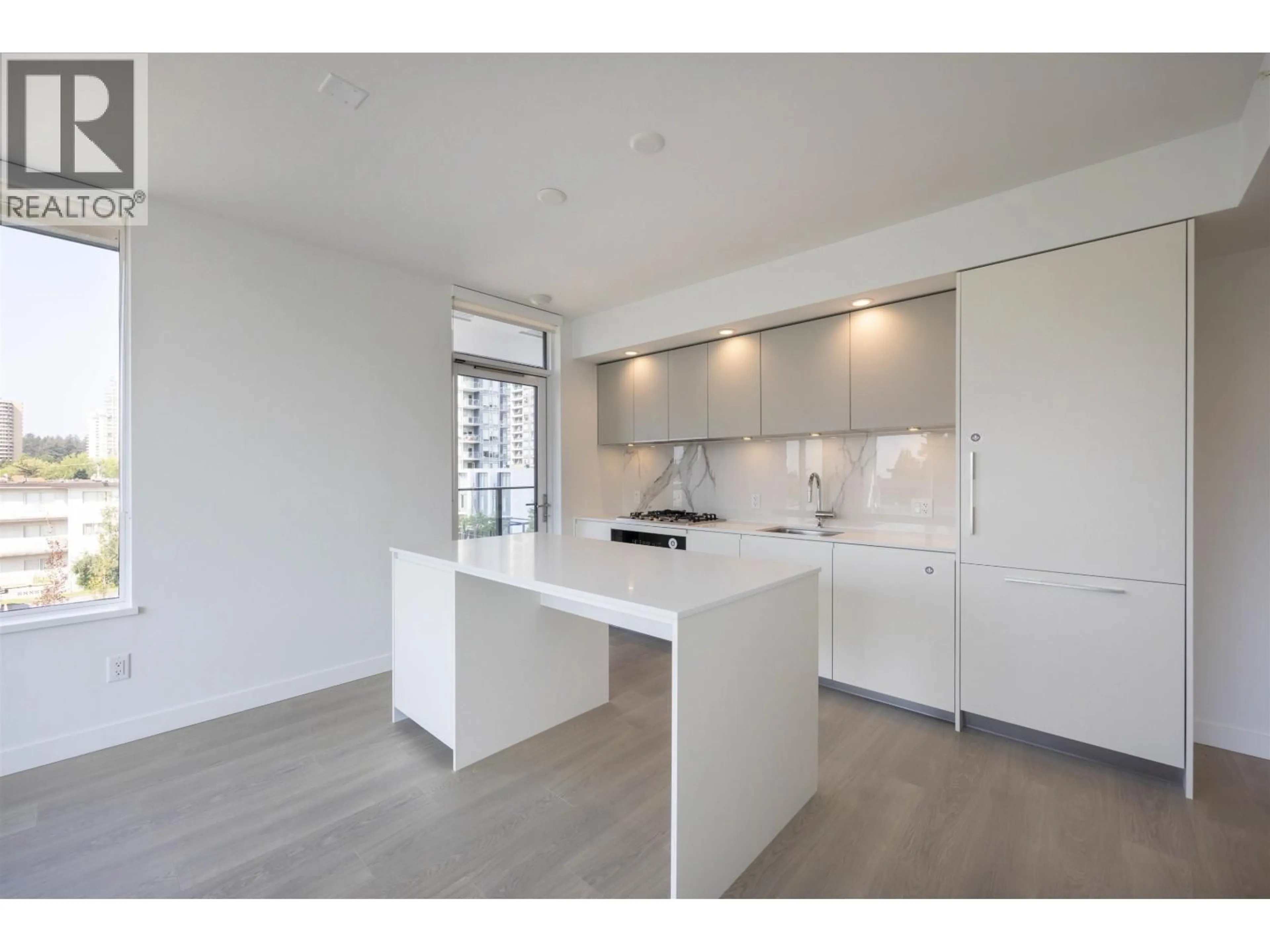Unknown for 207 - 6537 TELFORD AVENUE, Burnaby British Columbia V5H0K9