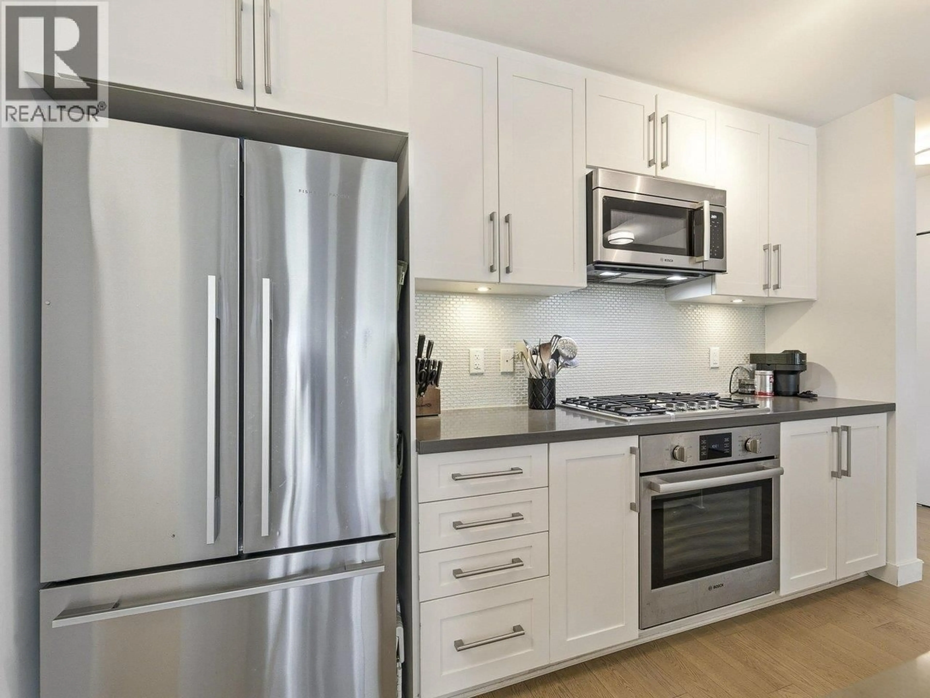 Standard kitchen, unknown for 210 - 10177 RIVER DRIVE, Richmond British Columbia V6X0S2