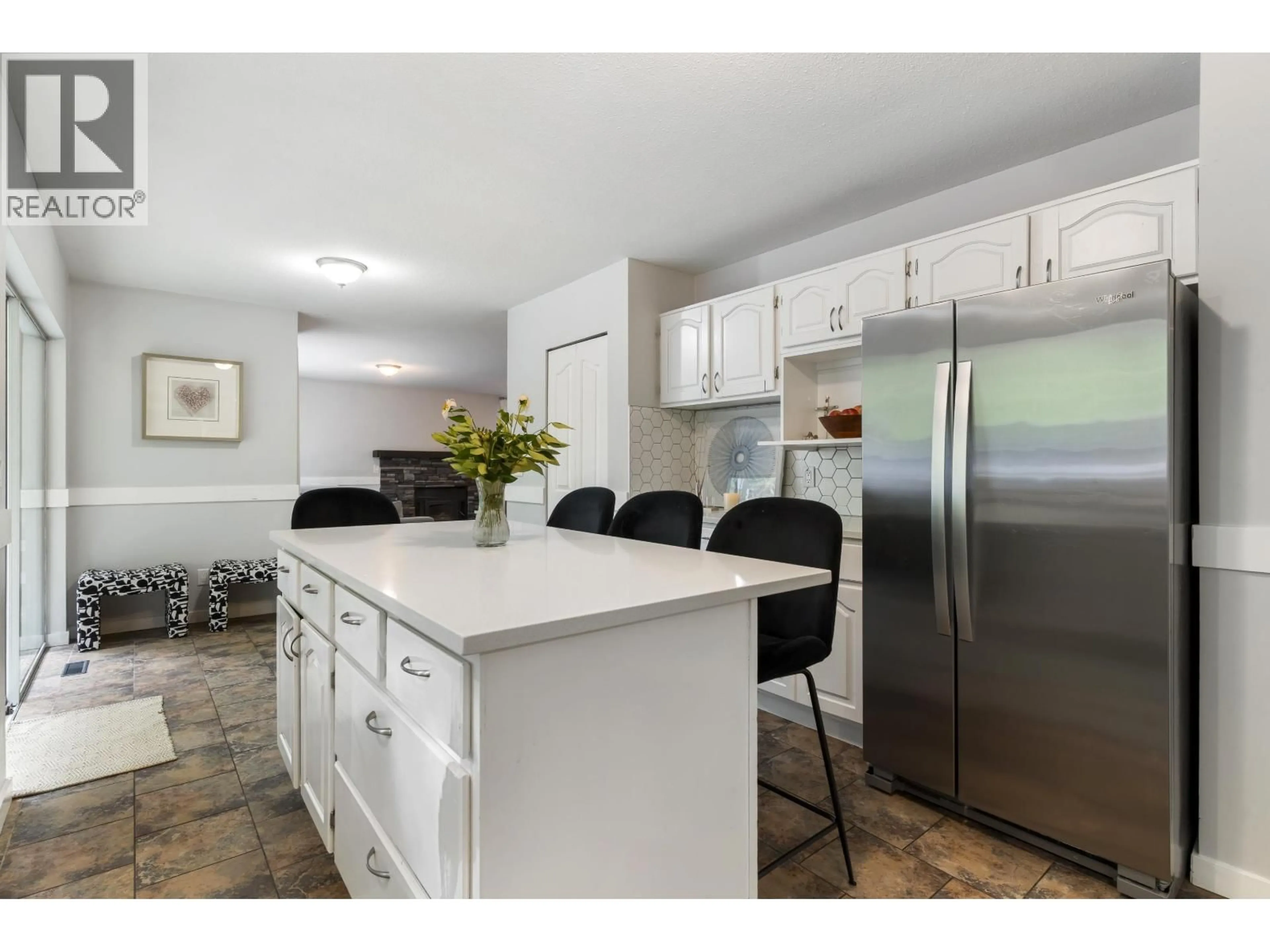 Open concept kitchen, unknown for 26280 GRANT AVENUE, Maple Ridge British Columbia V2W1H2