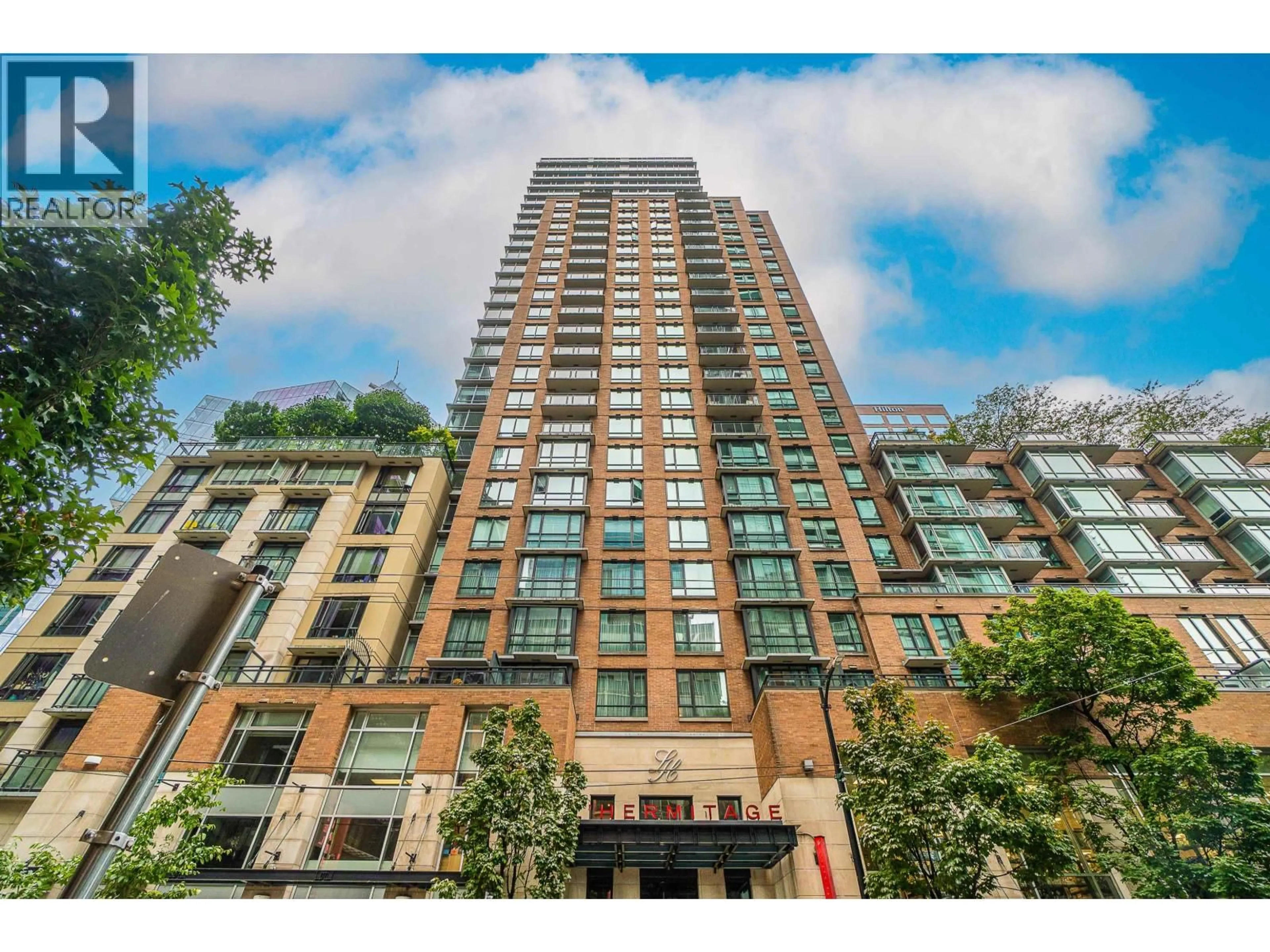 Indoor foyer for 1703 - 788 RICHARDS STREET, Vancouver British Columbia V6B0C7