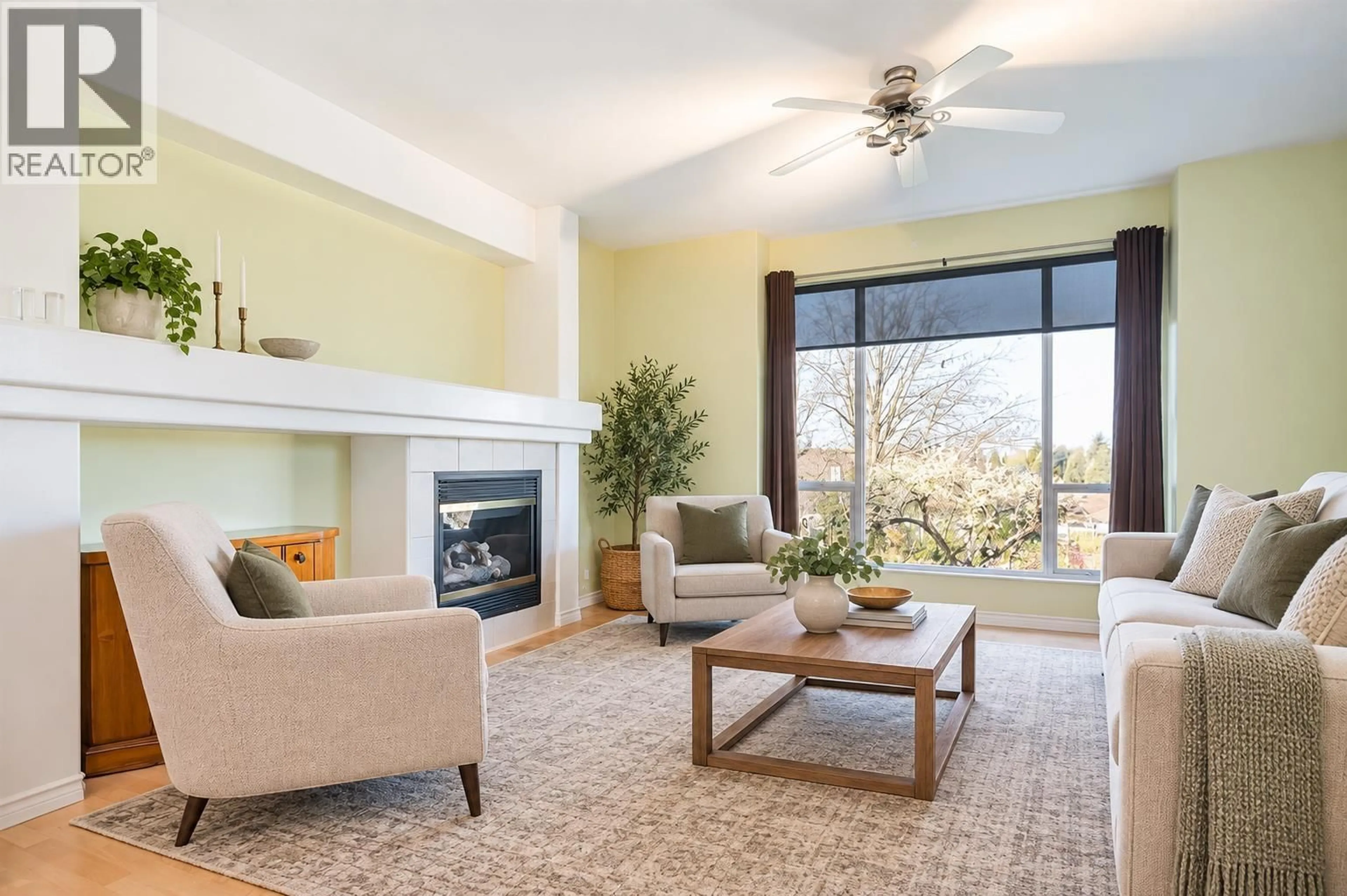 Living room with furniture, unknown for 11537 228 STREET, Maple Ridge British Columbia V2X3N6