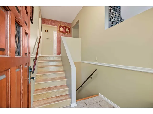15676 97A AVENUE, Surrey 2