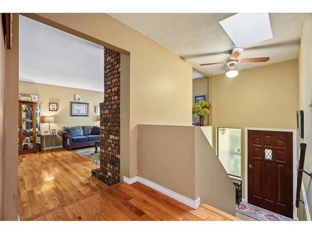 15676 97A AVENUE, Surrey 3