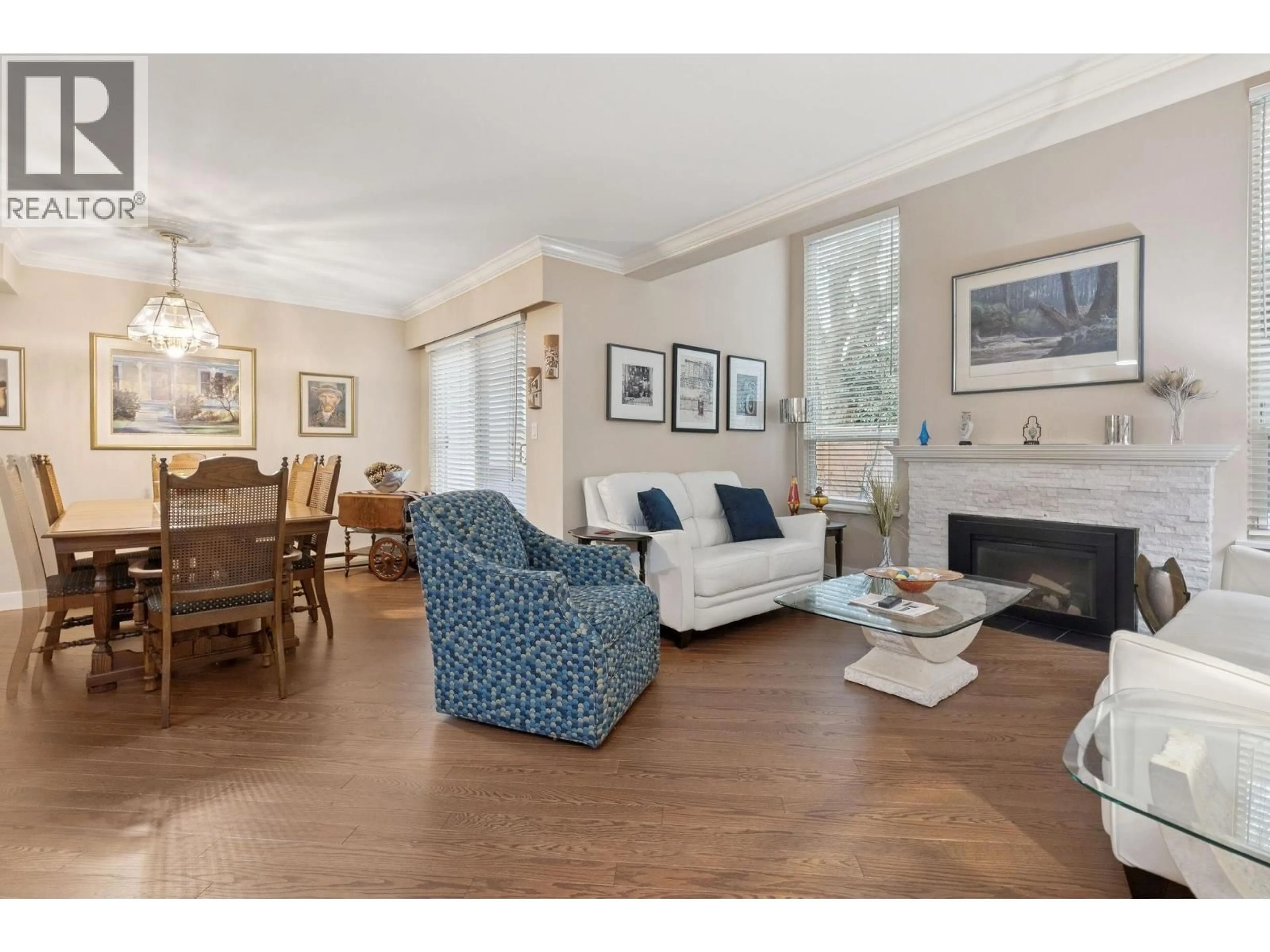 Living room with furniture, wood/laminate floor for 20 - 6871 FRANCIS ROAD, Richmond British Columbia V7C4S9