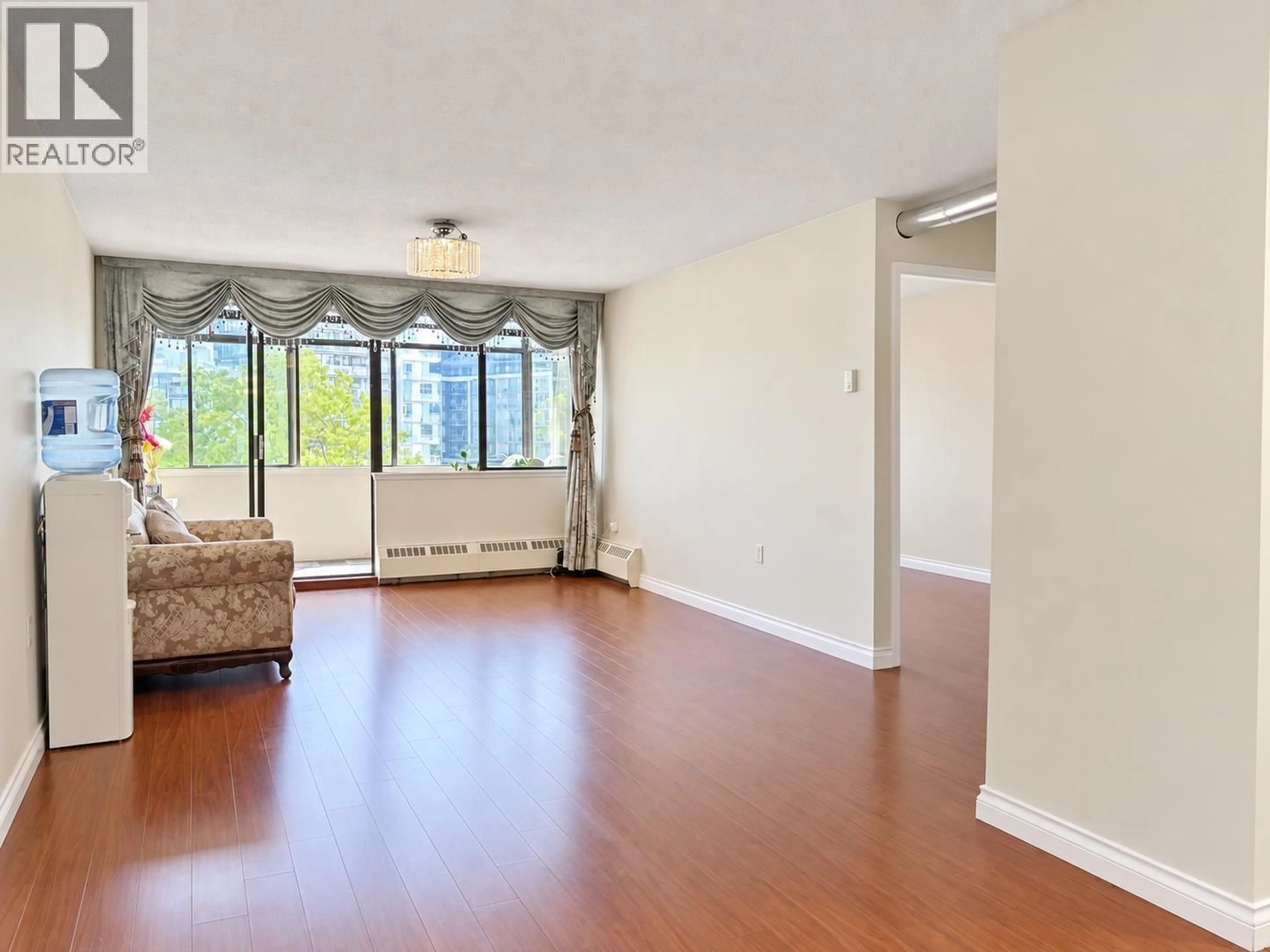A pic of a room for 812 - 6611 MINORU BOULEVARD, Richmond British Columbia V6Y1Y9