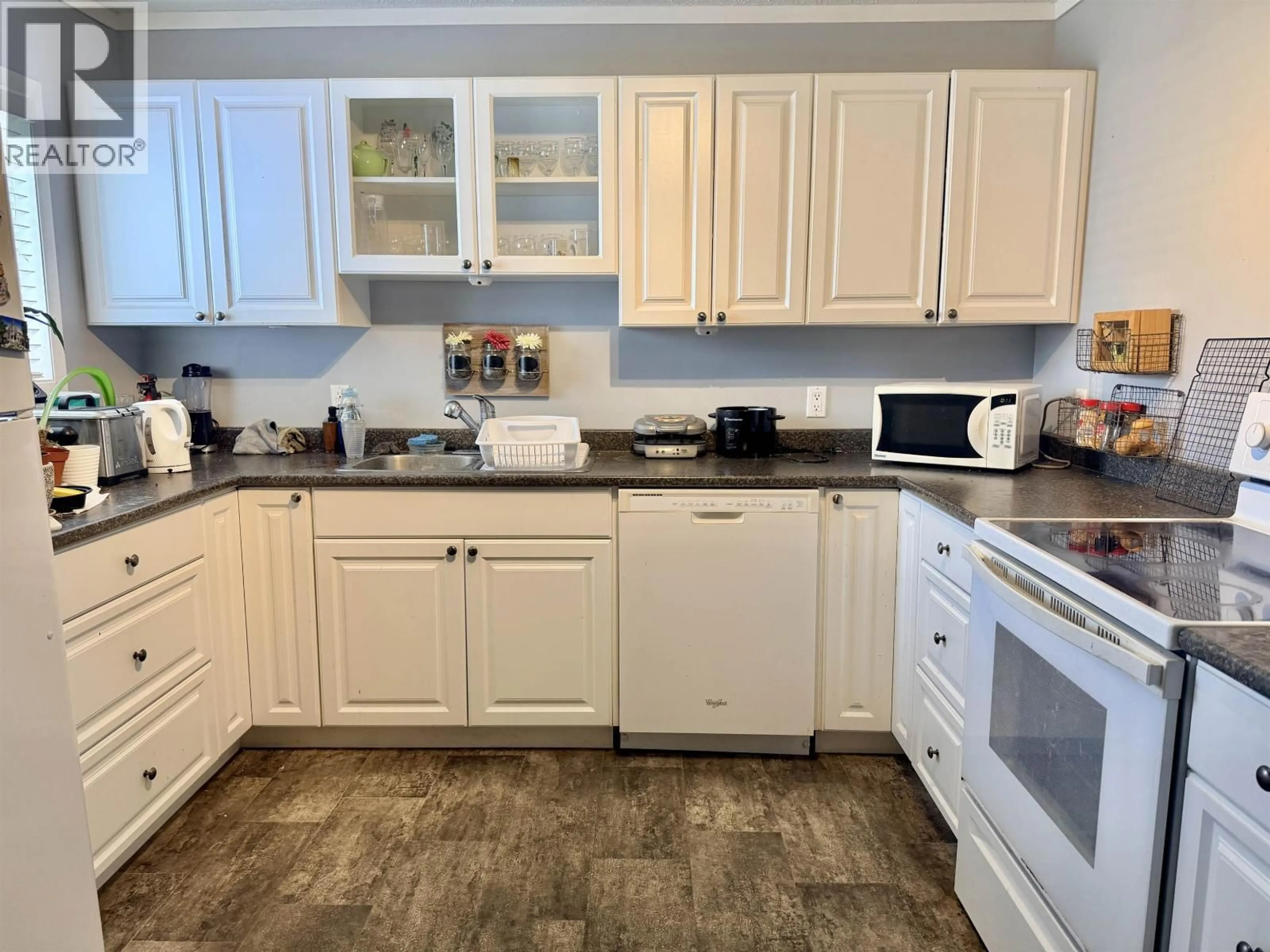 Standard kitchen, ceramic/tile floor for 28 LILLOOET CRESCENT, Kitimat British Columbia V8C1Z8