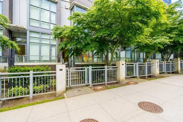 TH103 - 13438 CENTRAL AVENUE, Surrey 2