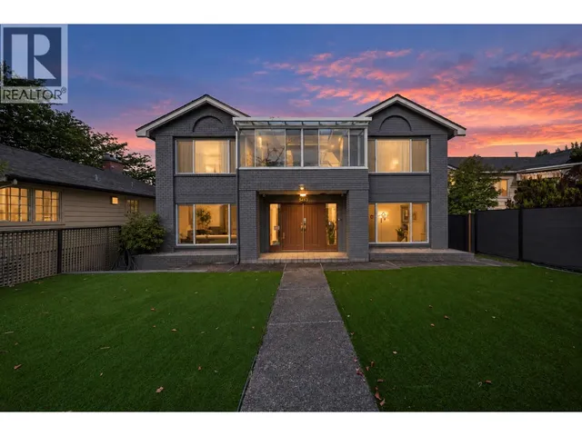5483 COLUMBIA STREET, Vancouver 2