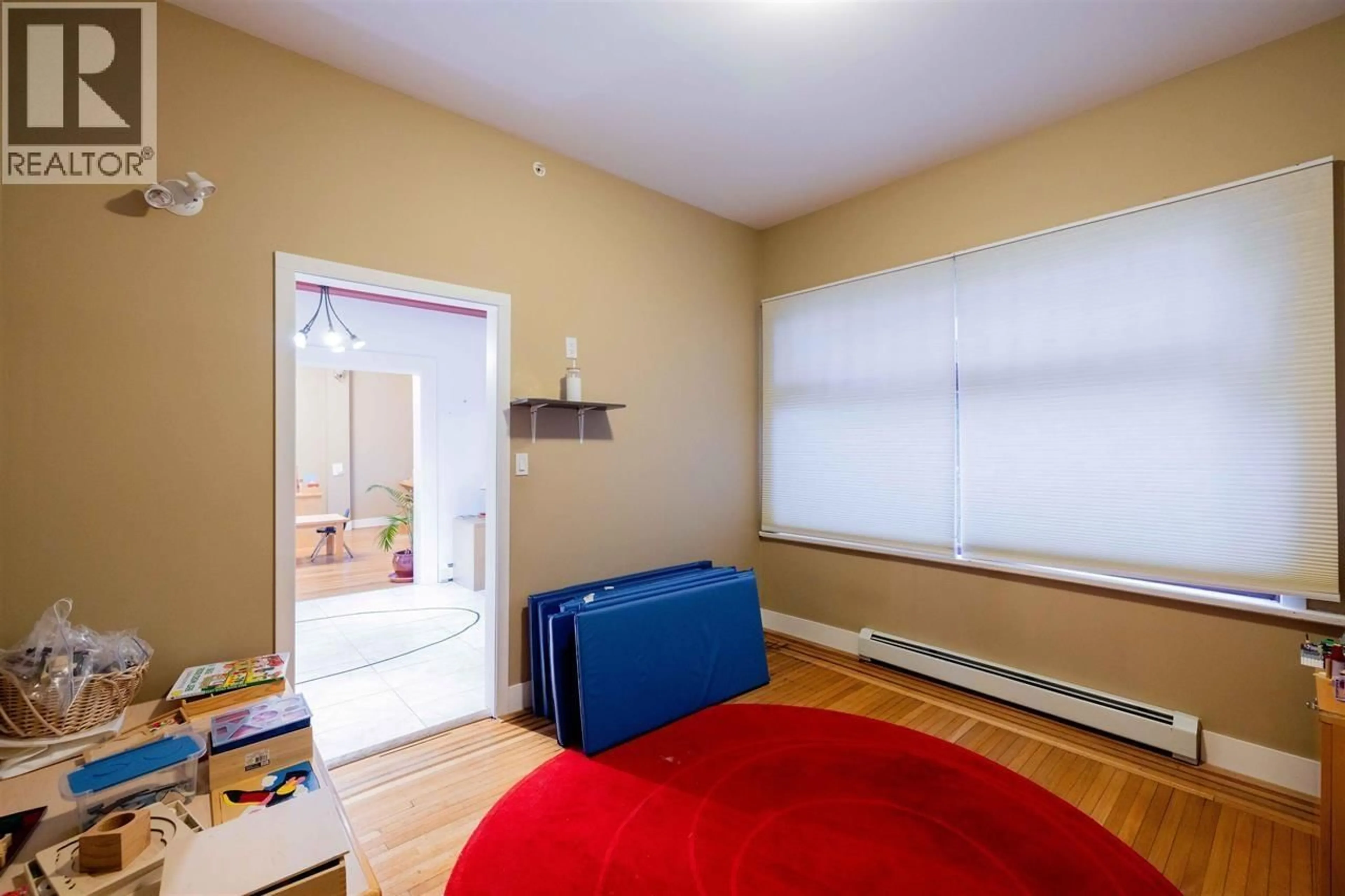 A pic of a room for 4355 GRANVILLE STREET, Vancouver British Columbia V6H3L6
