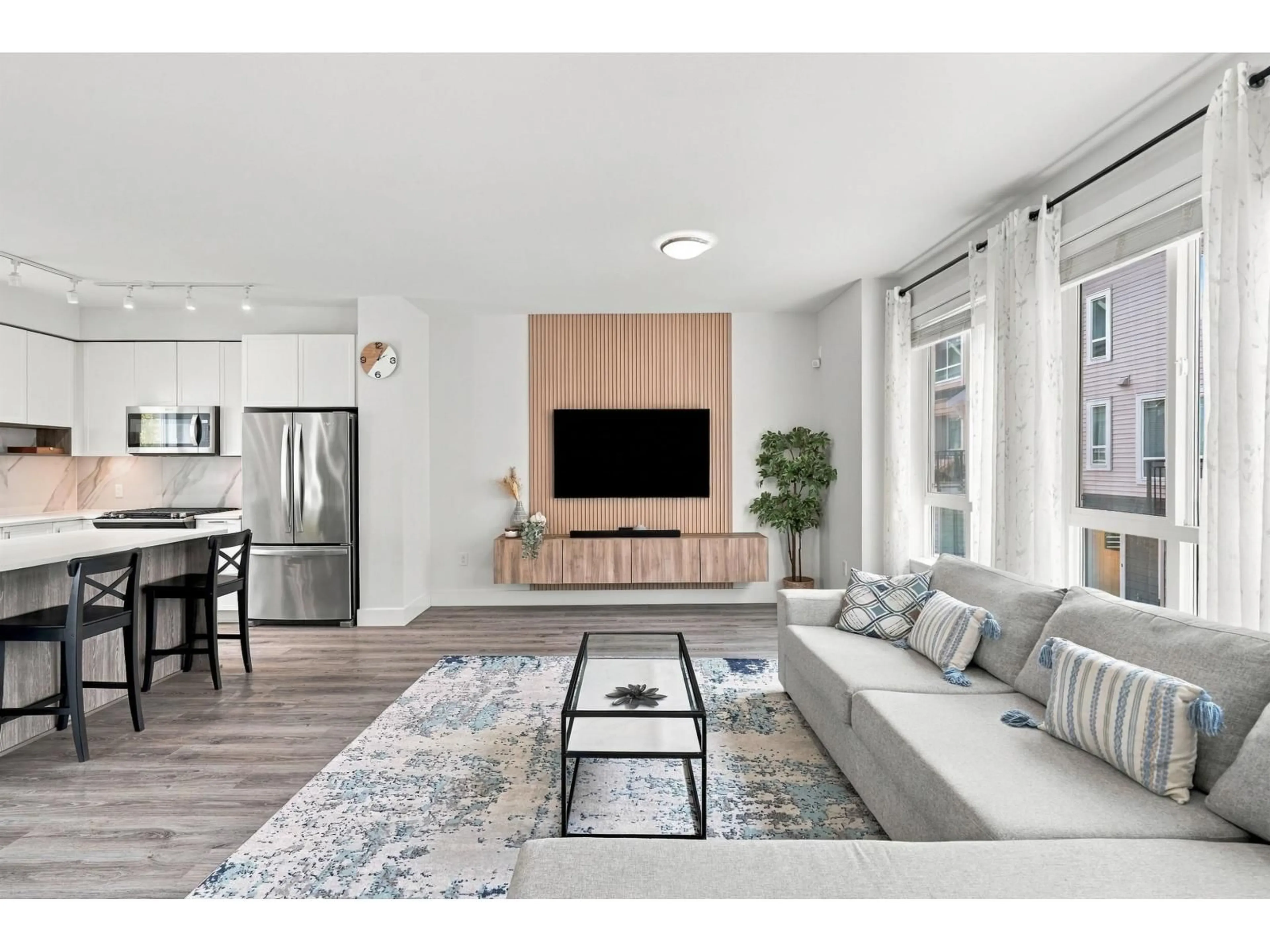 Living room with furniture, wood/laminate floor for 69 - 9688 162A STREET, Surrey British Columbia V4N6V3