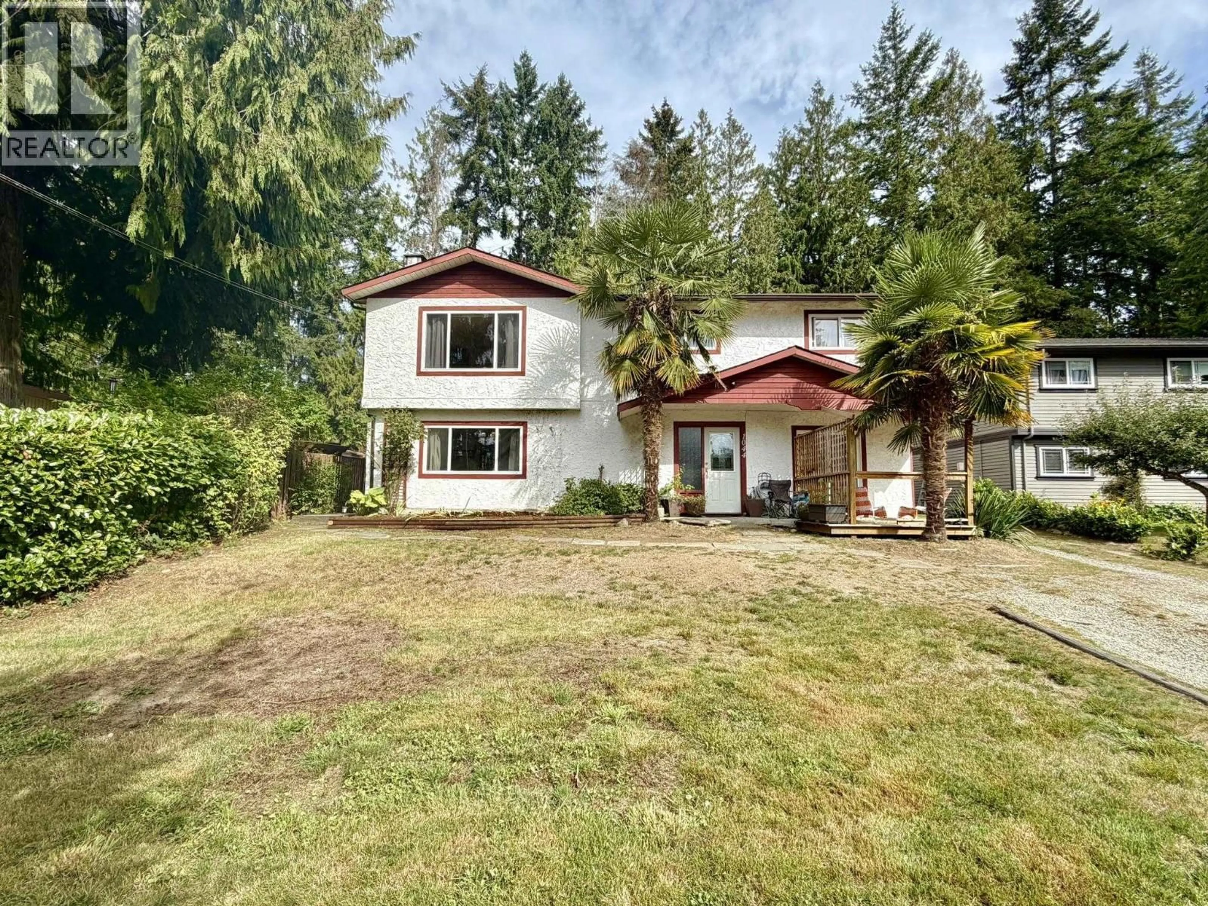 A pic from outside/outdoor area/front of a property/back of a property/a pic from drone, unknown for 1044 FIRCREST ROAD, Gibsons British Columbia V0N1V4