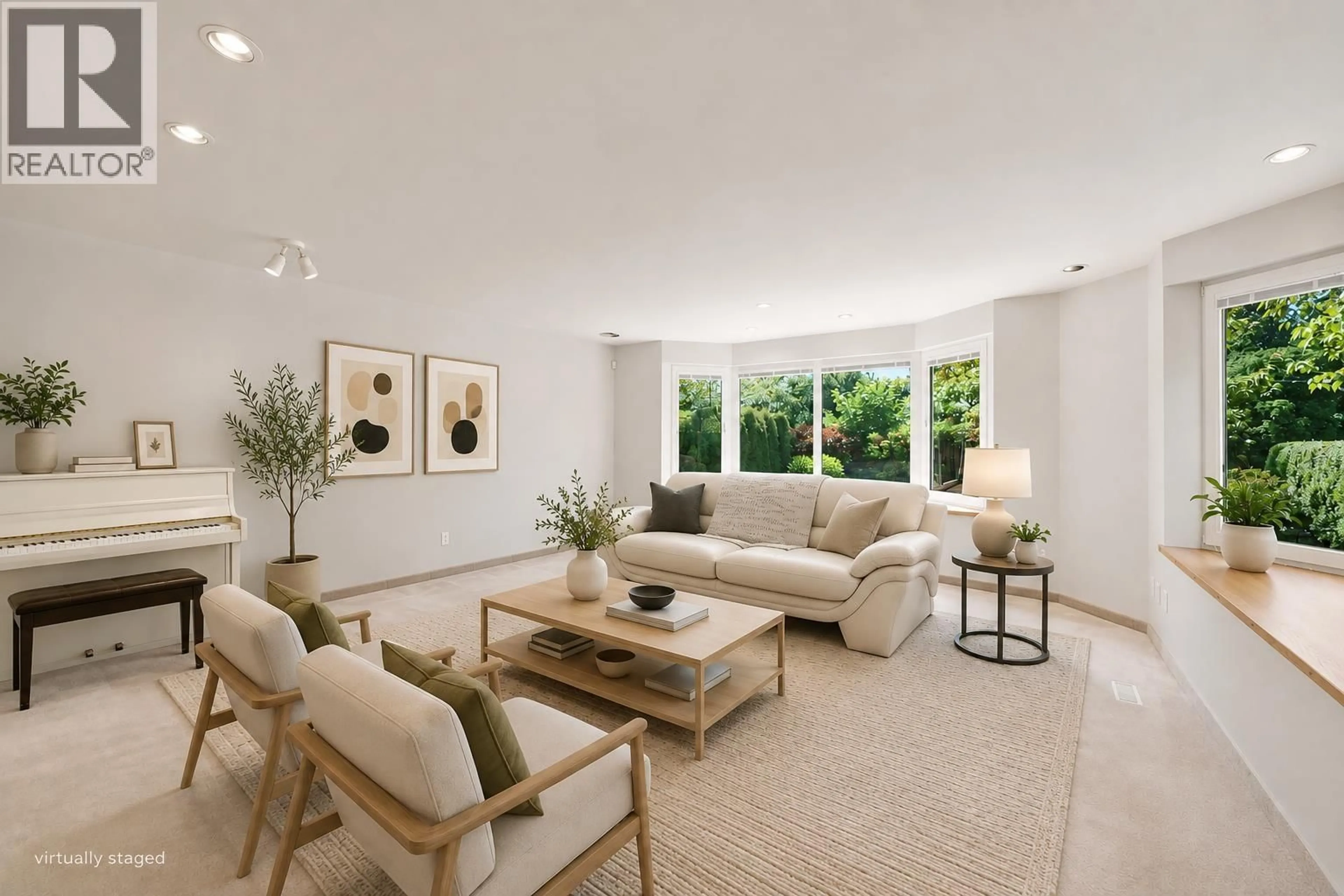 Living room with furniture, unknown for 305 17TH STREET, North Vancouver British Columbia V7L2W1