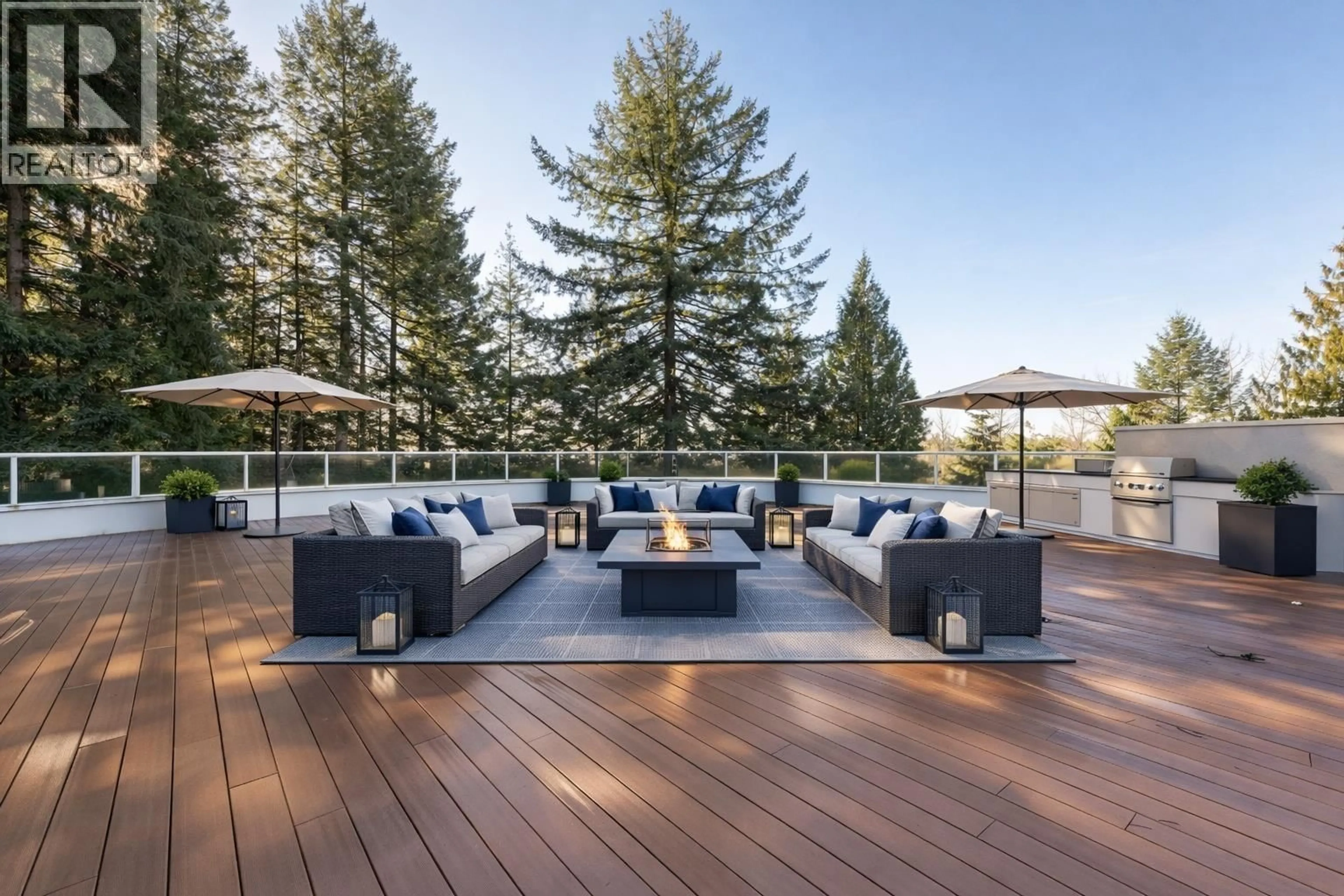 Patio, unknown for 11 - 2425 EDGEMONT BOULEVARD, North Vancouver British Columbia V7P2L2