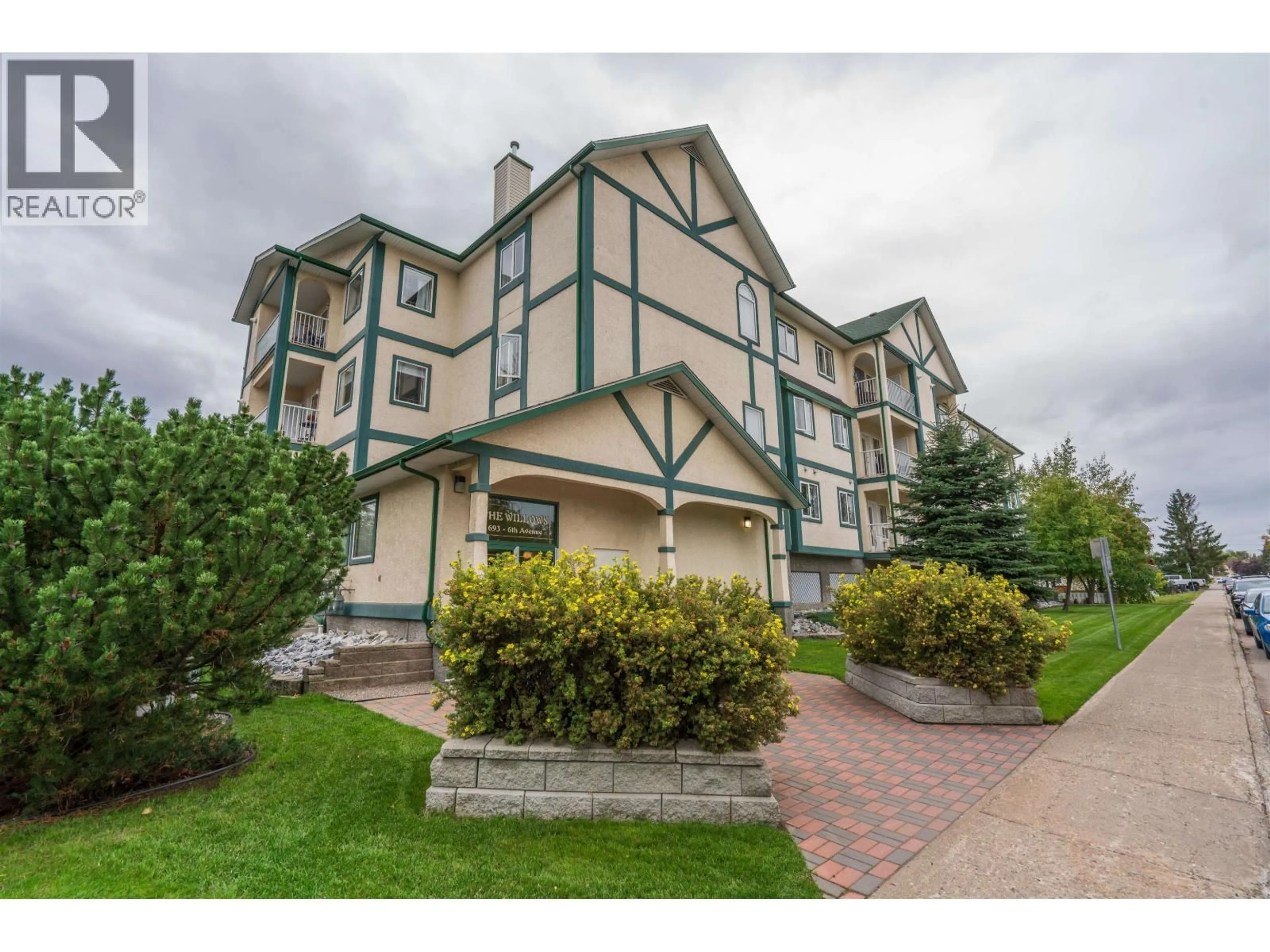 Unknown for 205 - 1963 6TH AVENUE, Prince George British Columbia V2L3N5