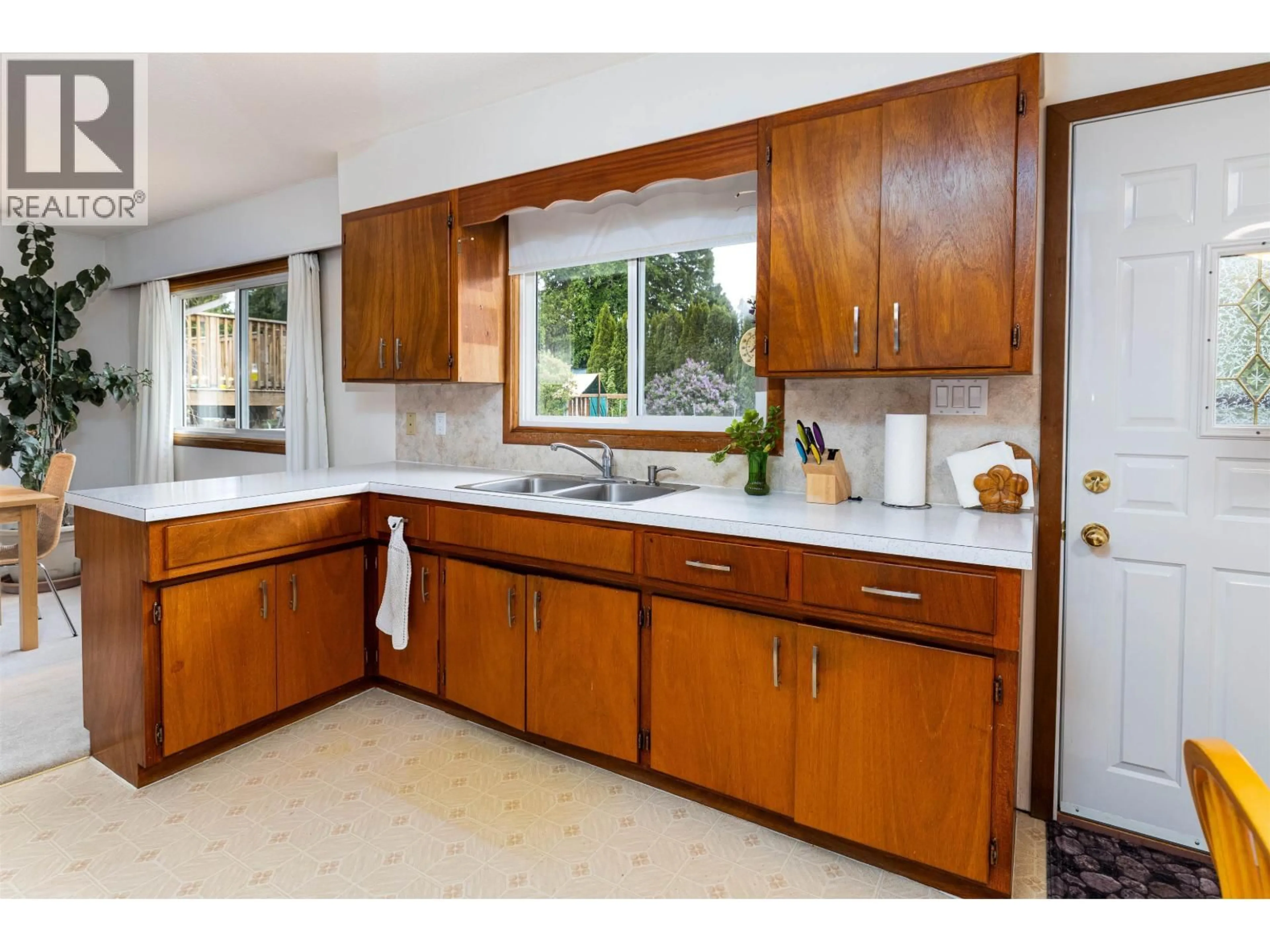 Standard kitchen, unknown for 2214 EVERGREEN STREET, Terrace British Columbia V8G2P8