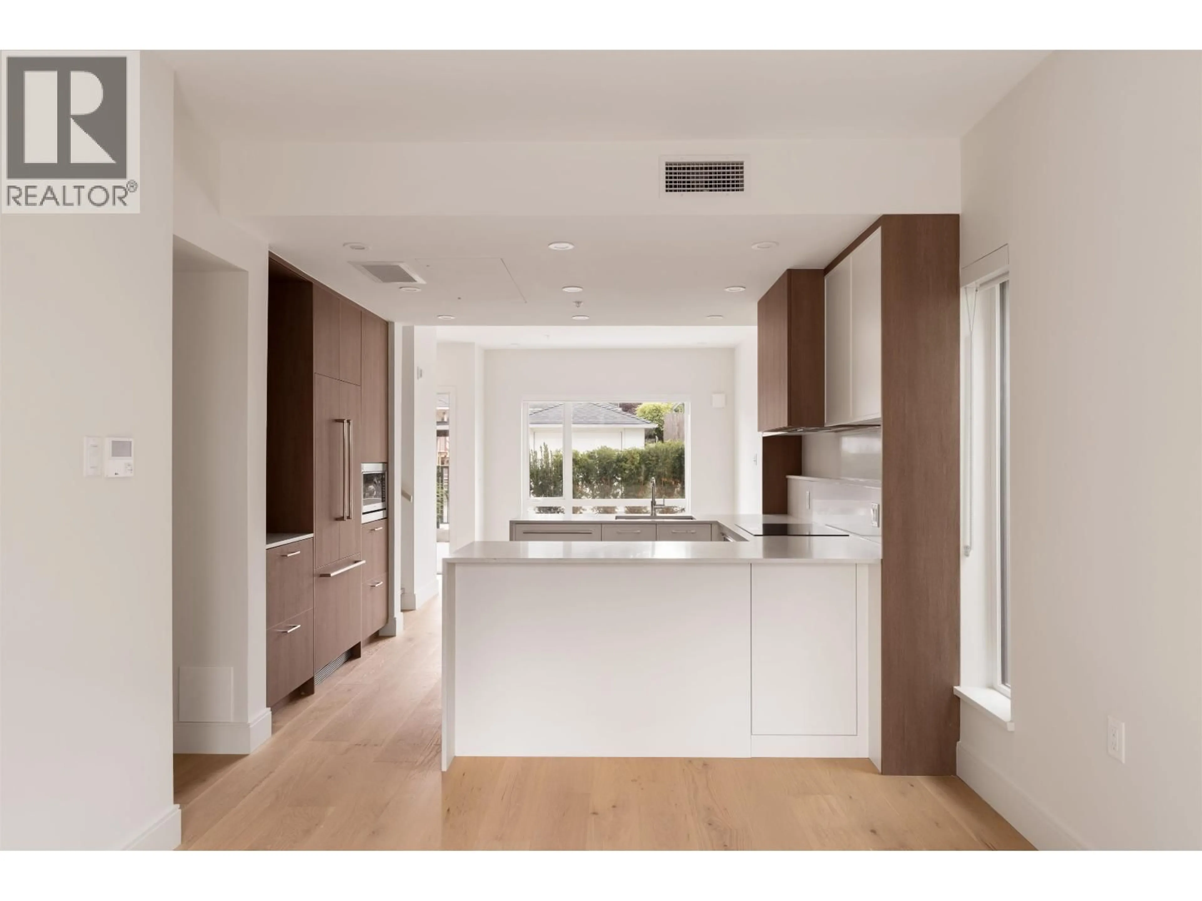 Open concept kitchen, unknown for 386 45TH AVENUE, Vancouver British Columbia V5Y0P6