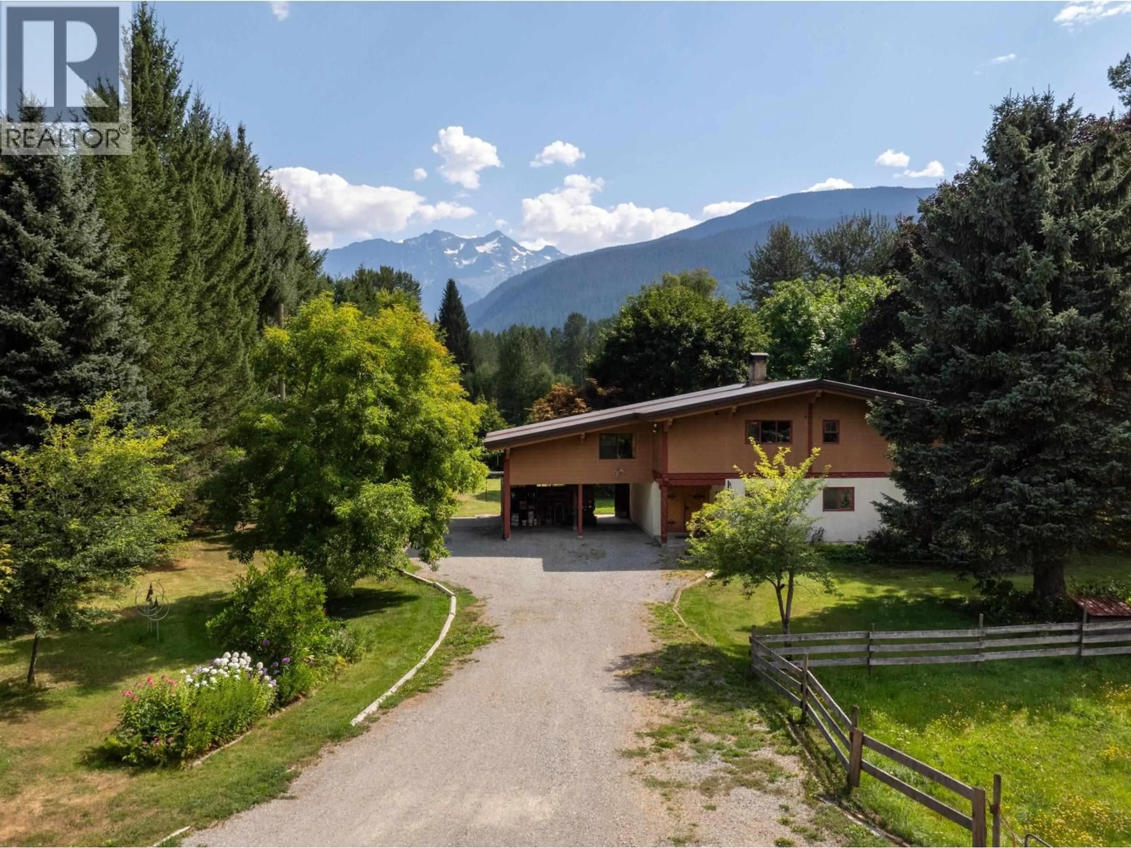 A pic from outside/outdoor area/front of a property/back of a property/a pic from drone, mountain view for 7869 PEMBERTON MEADOWS ROAD, Pemberton British Columbia V0N2L2
