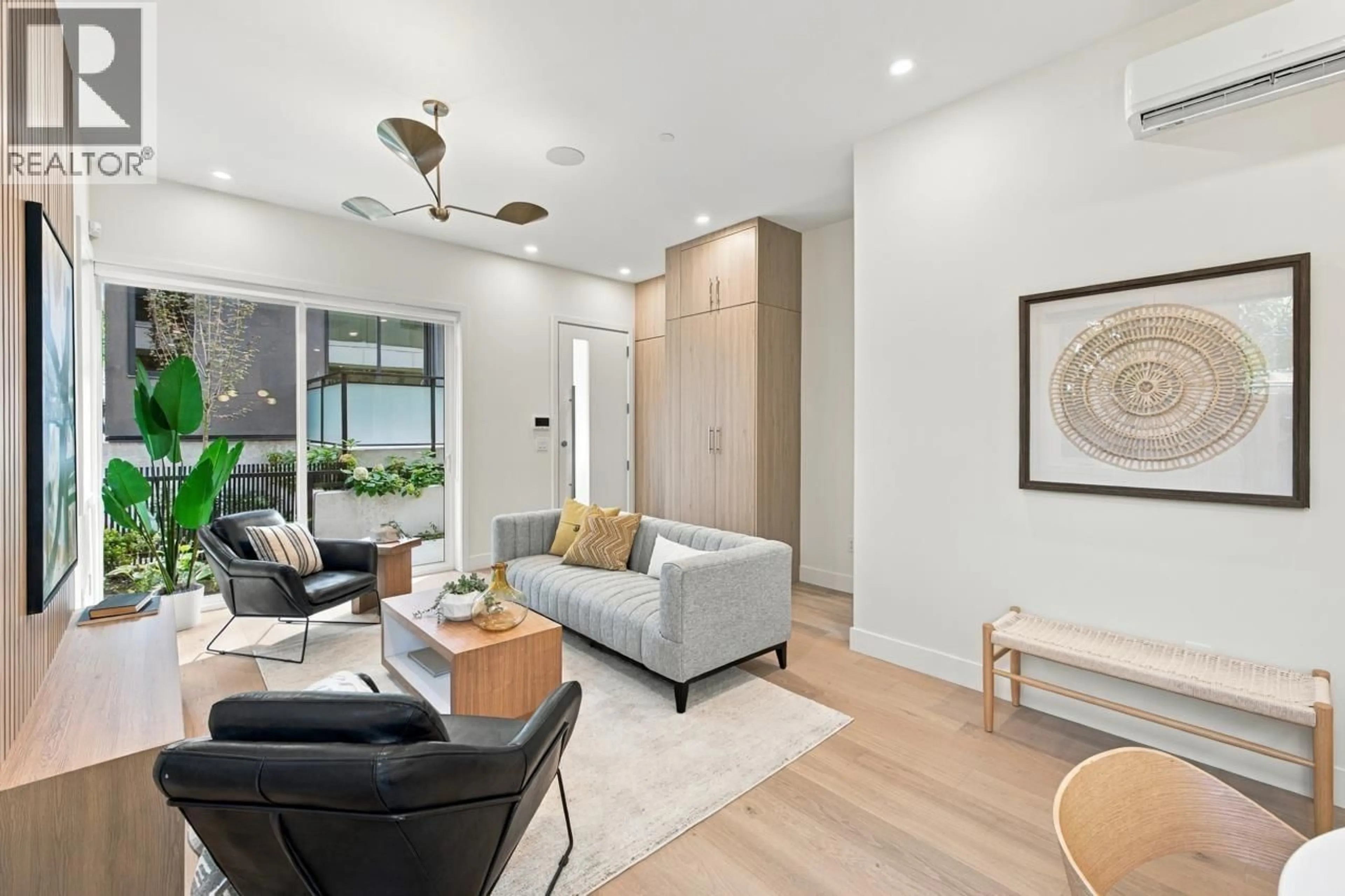 Living room with furniture, unknown for 2 - 2509 KITCHENER STREET, Vancouver British Columbia V5K3C7