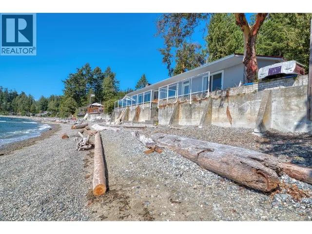 6833 SUNSHINE COAST HIGHWAY, Sechelt 3
