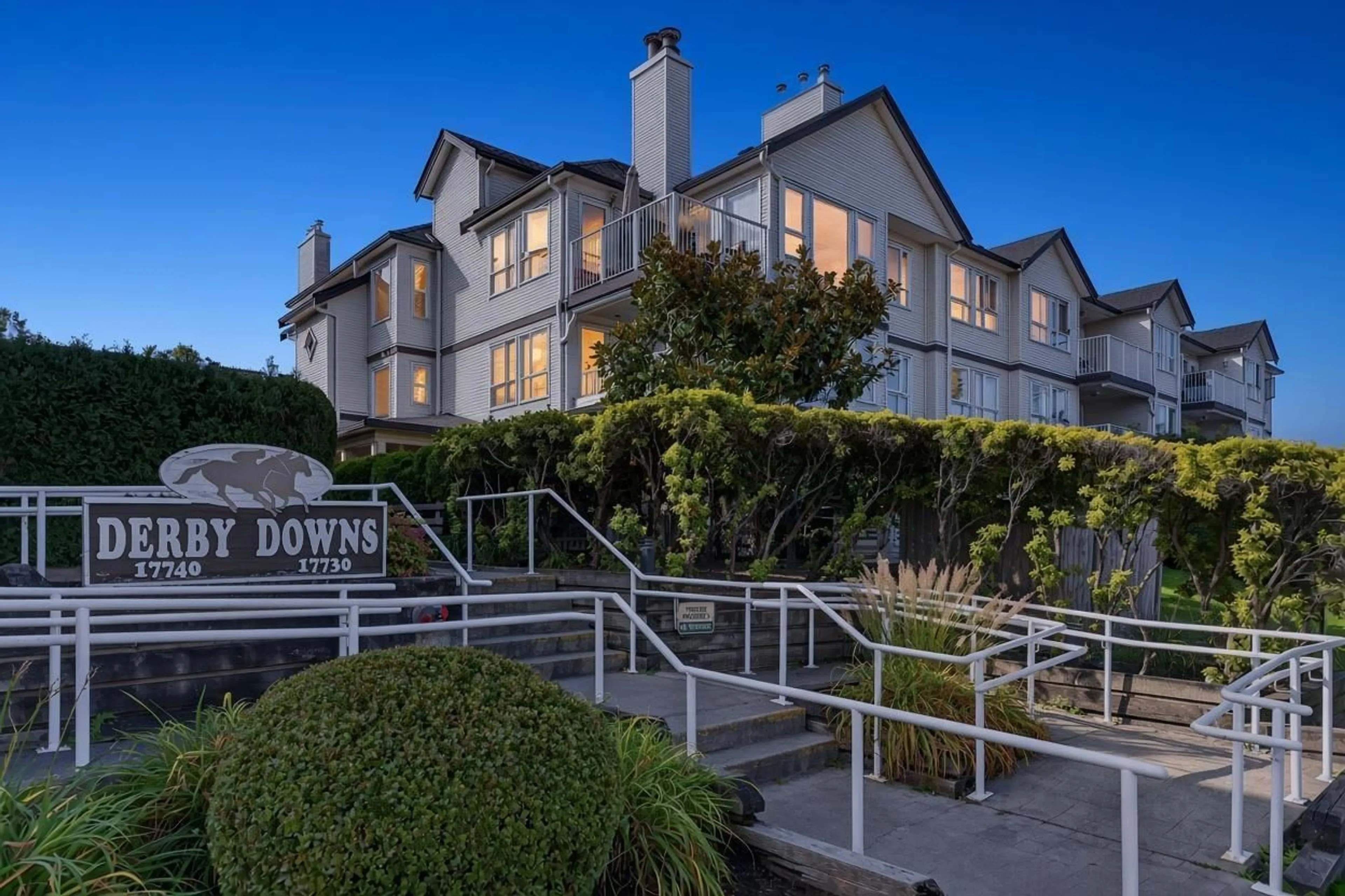 Patio, mountain view for 205 - 17730 58A AVENUE, Surrey British Columbia V3S8M5