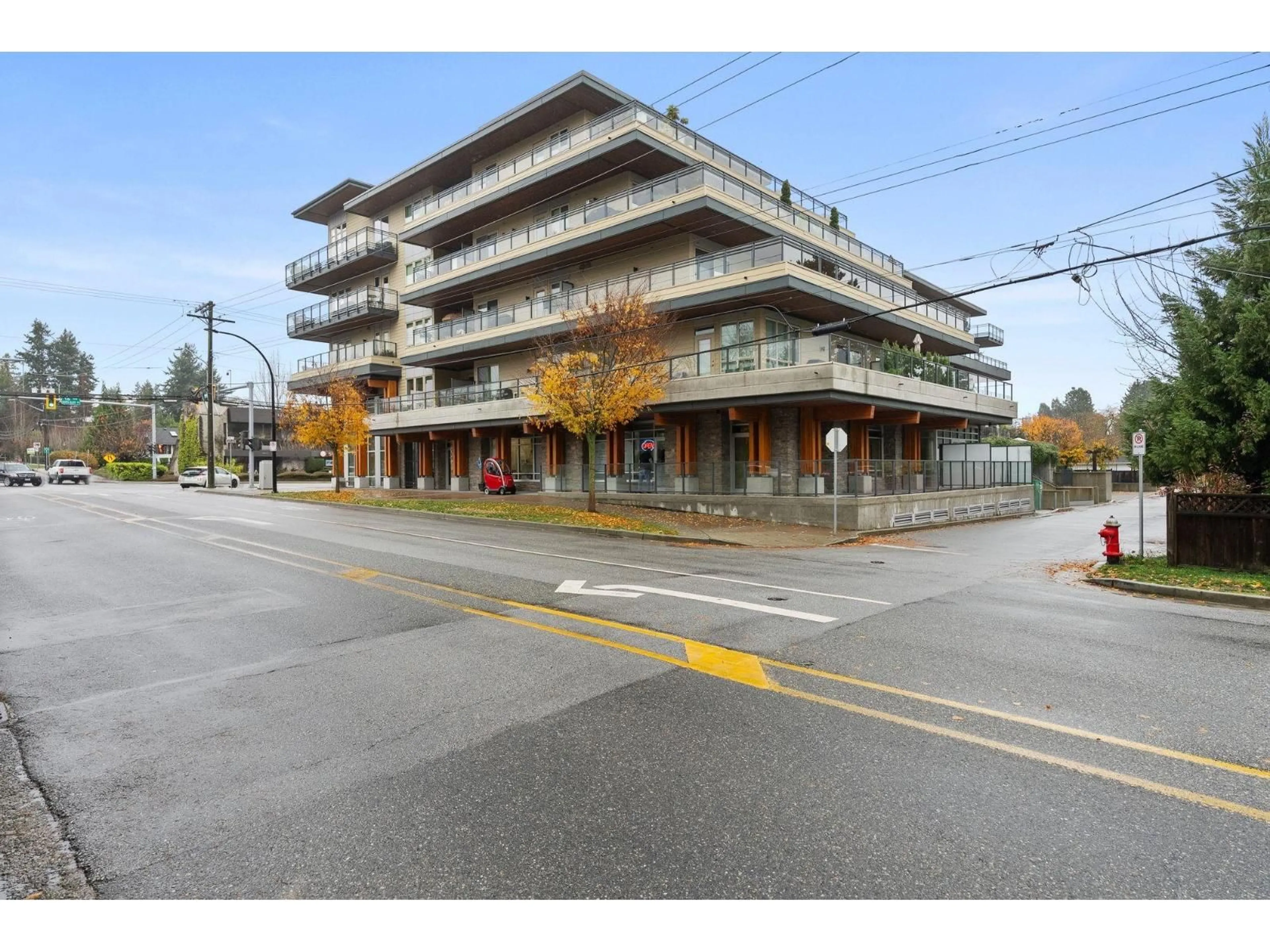 Blurry image for 214 - 14022 NORTH BLUFF ROAD, White Rock British Columbia V4B3C3