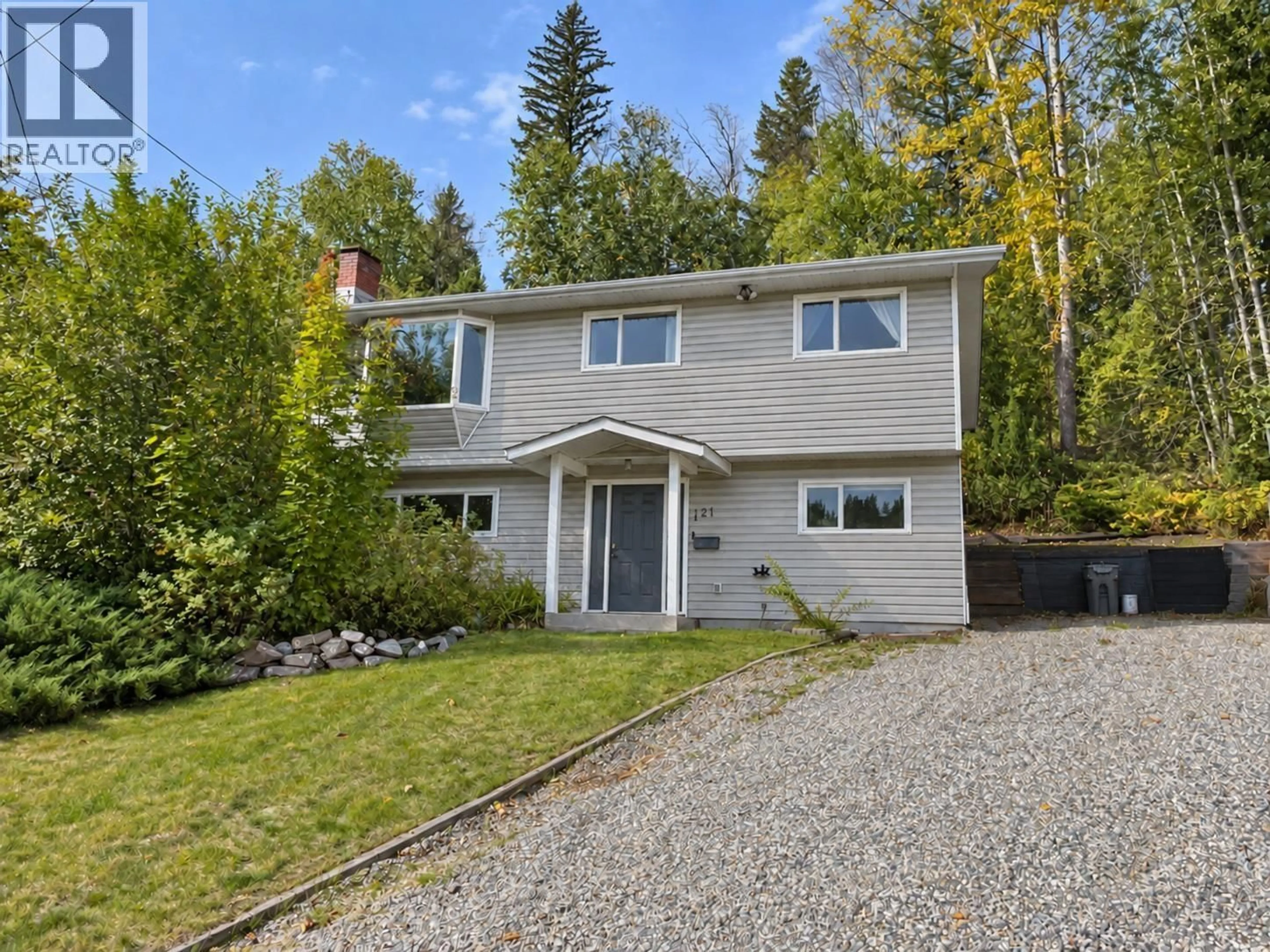 Home with vinyl exterior material, street for 121 LINDSAY STREET, Quesnel British Columbia V2J3E4