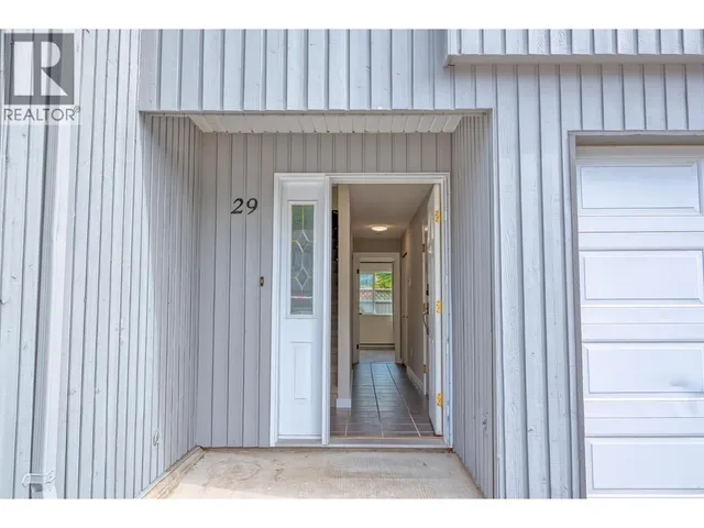 29 - 5761 WHARF AVENUE, Sechelt 2