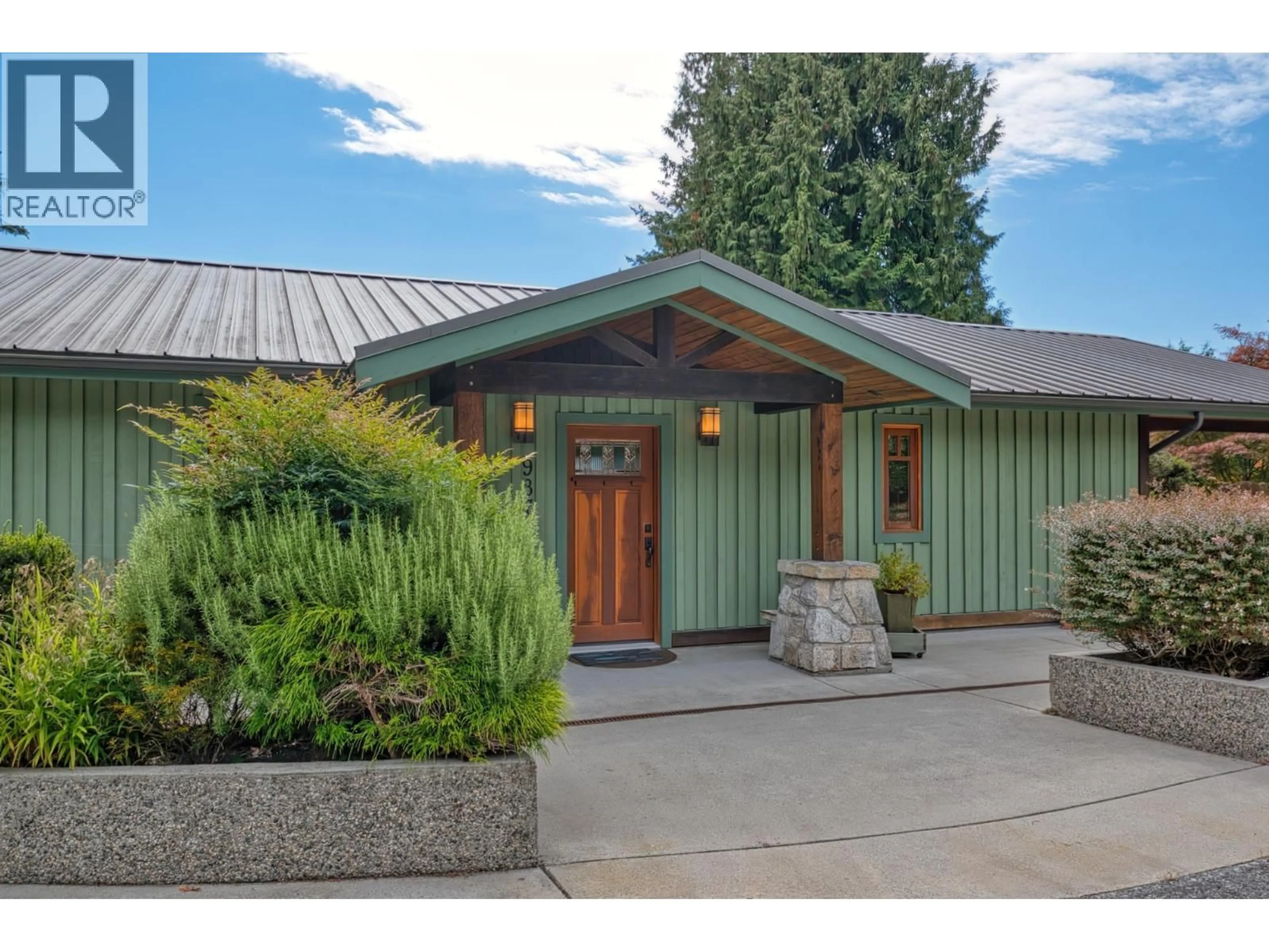 Unknown for 987 GOWER POINT ROAD, Gibsons British Columbia V0N1V3