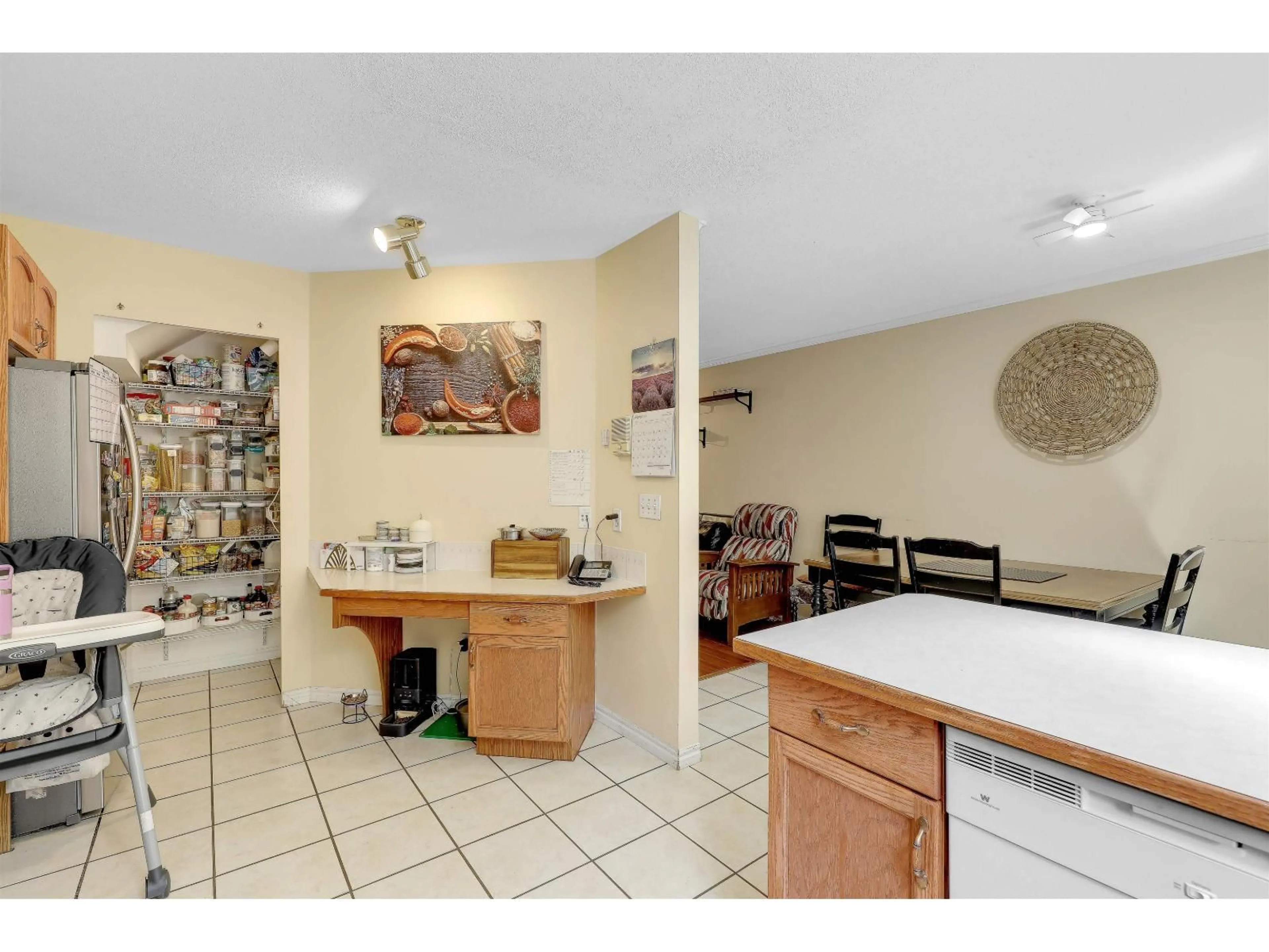 Unknown for 116 - 15501 89A AVENUE, Surrey British Columbia V3R0Z5