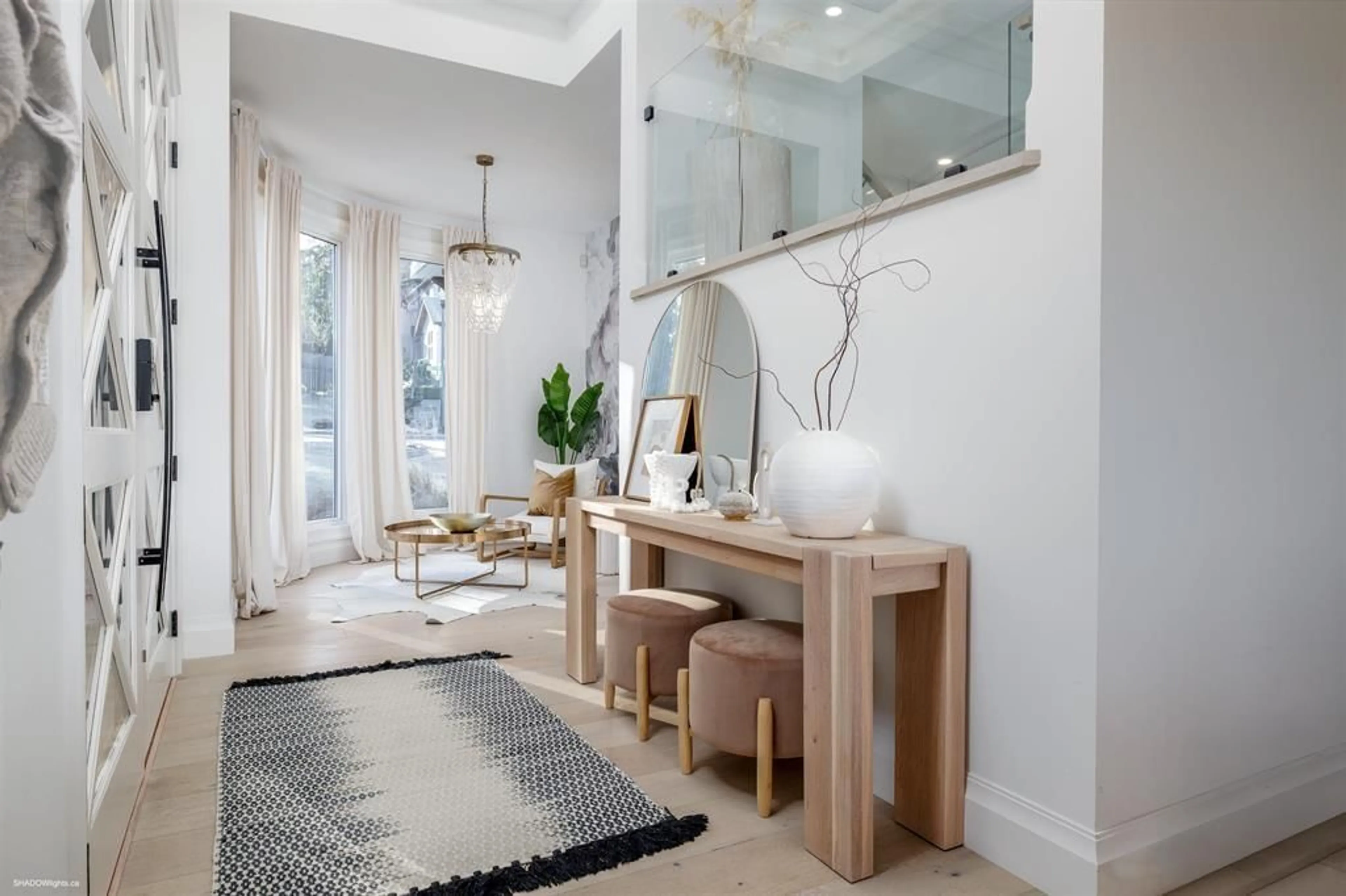 Indoor entryway for 3115 167 STREET, Surrey British Columbia V3Z0P9