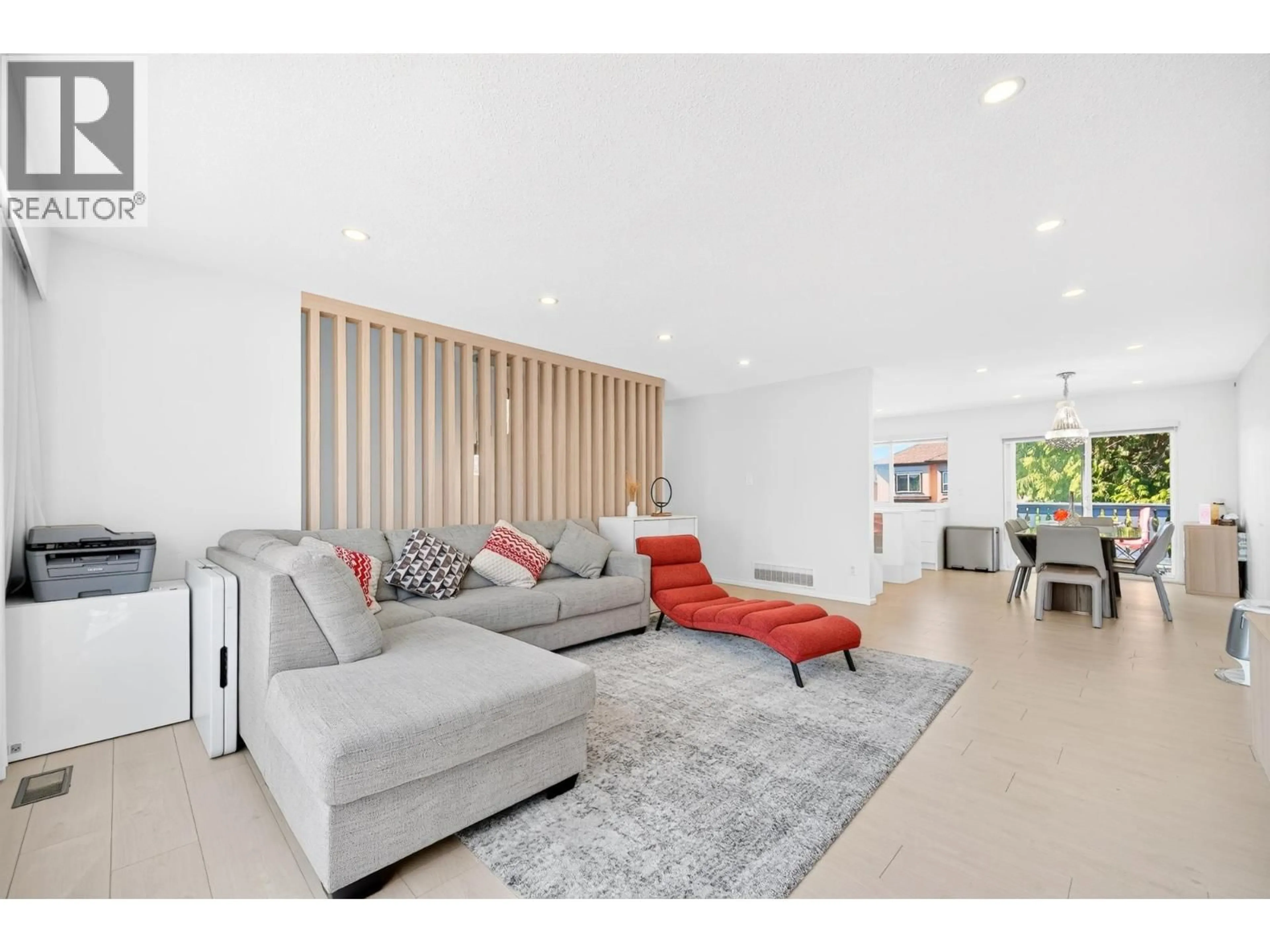 Living room with furniture, unknown for 7691 FROBISHER DRIVE, Richmond British Columbia V7C4P8
