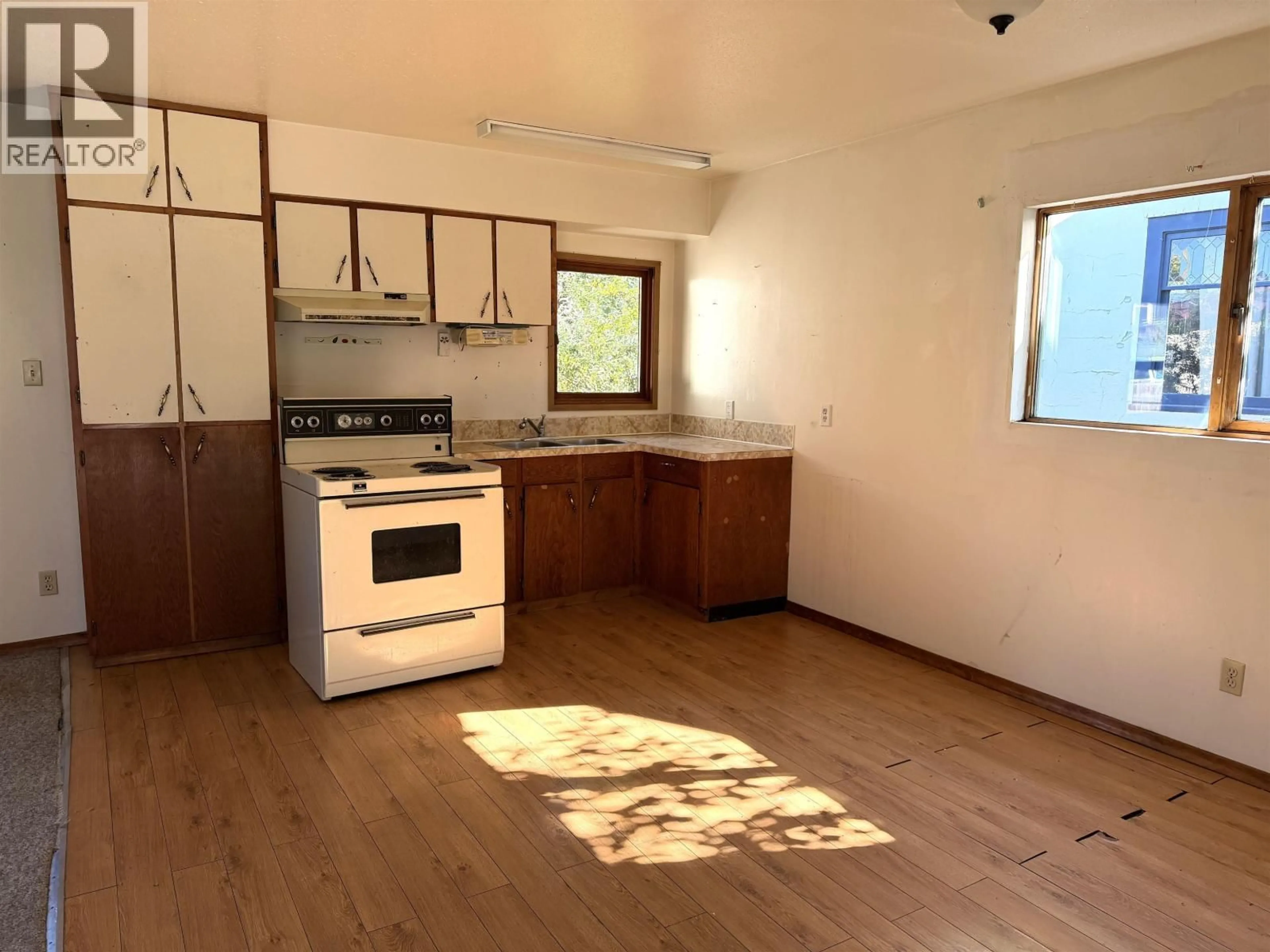 Standard kitchen, wood/laminate floor for 3715 2ND AVENUE, Smithers British Columbia V0J2N0