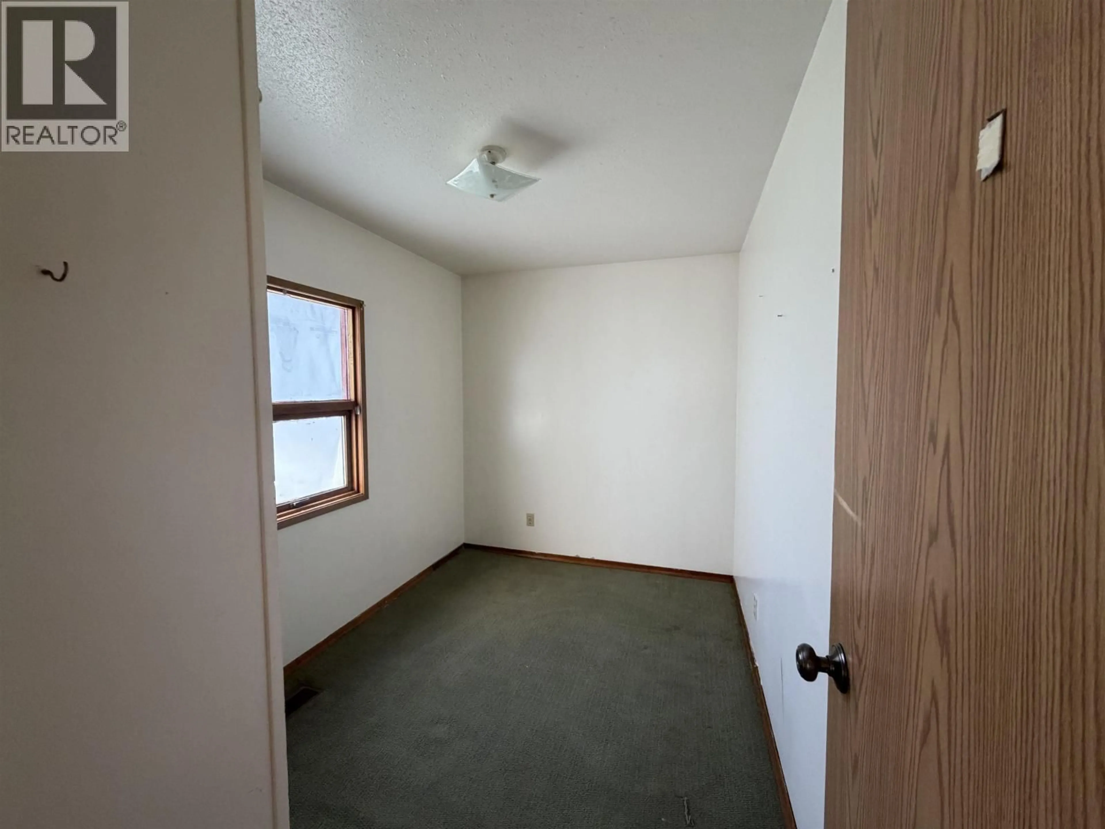 A pic of a room for 3715 2ND AVENUE, Smithers British Columbia V0J2N0
