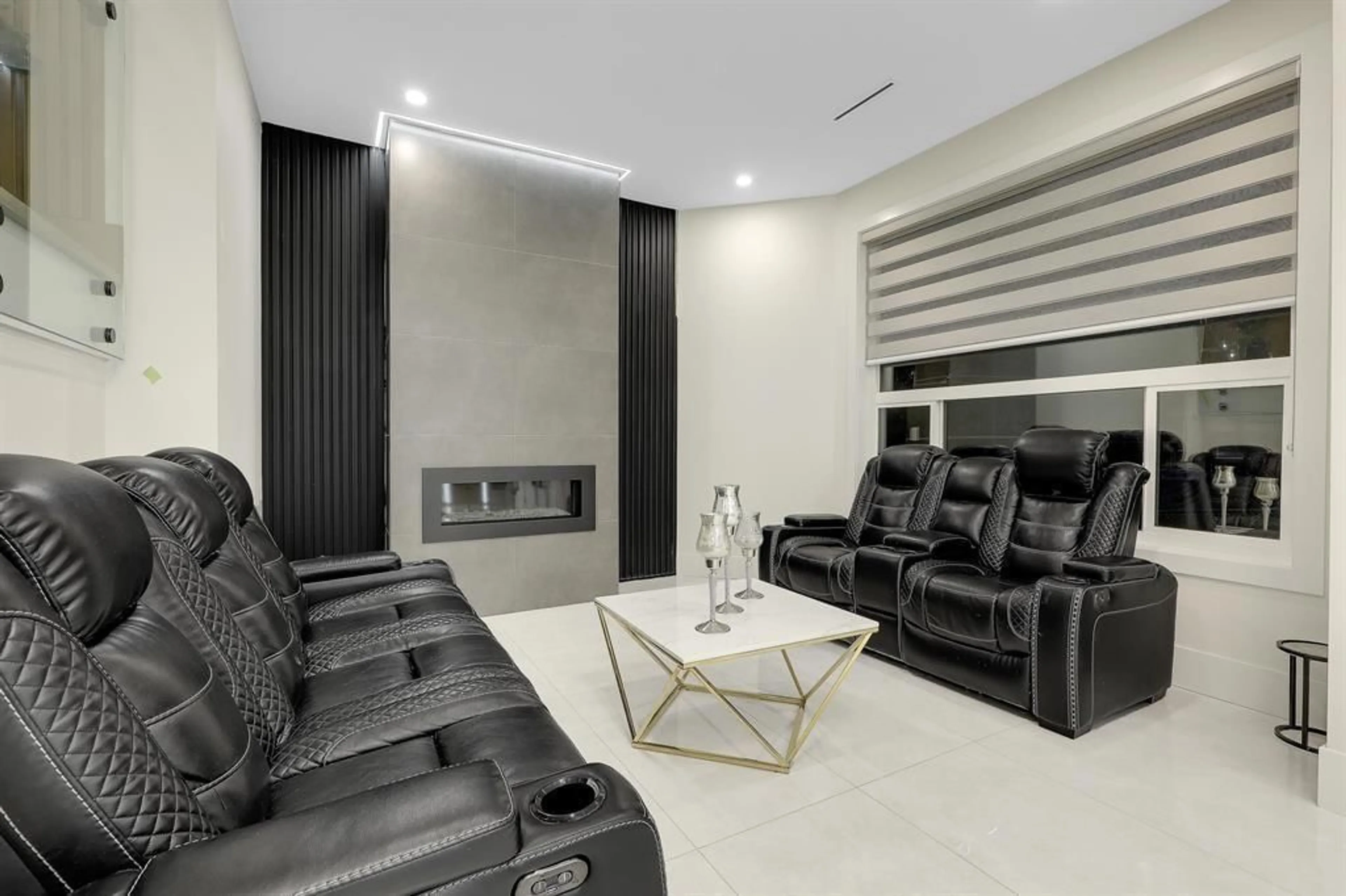 Home theater for 14840 89 AVENUE, Surrey British Columbia V3R7C4
