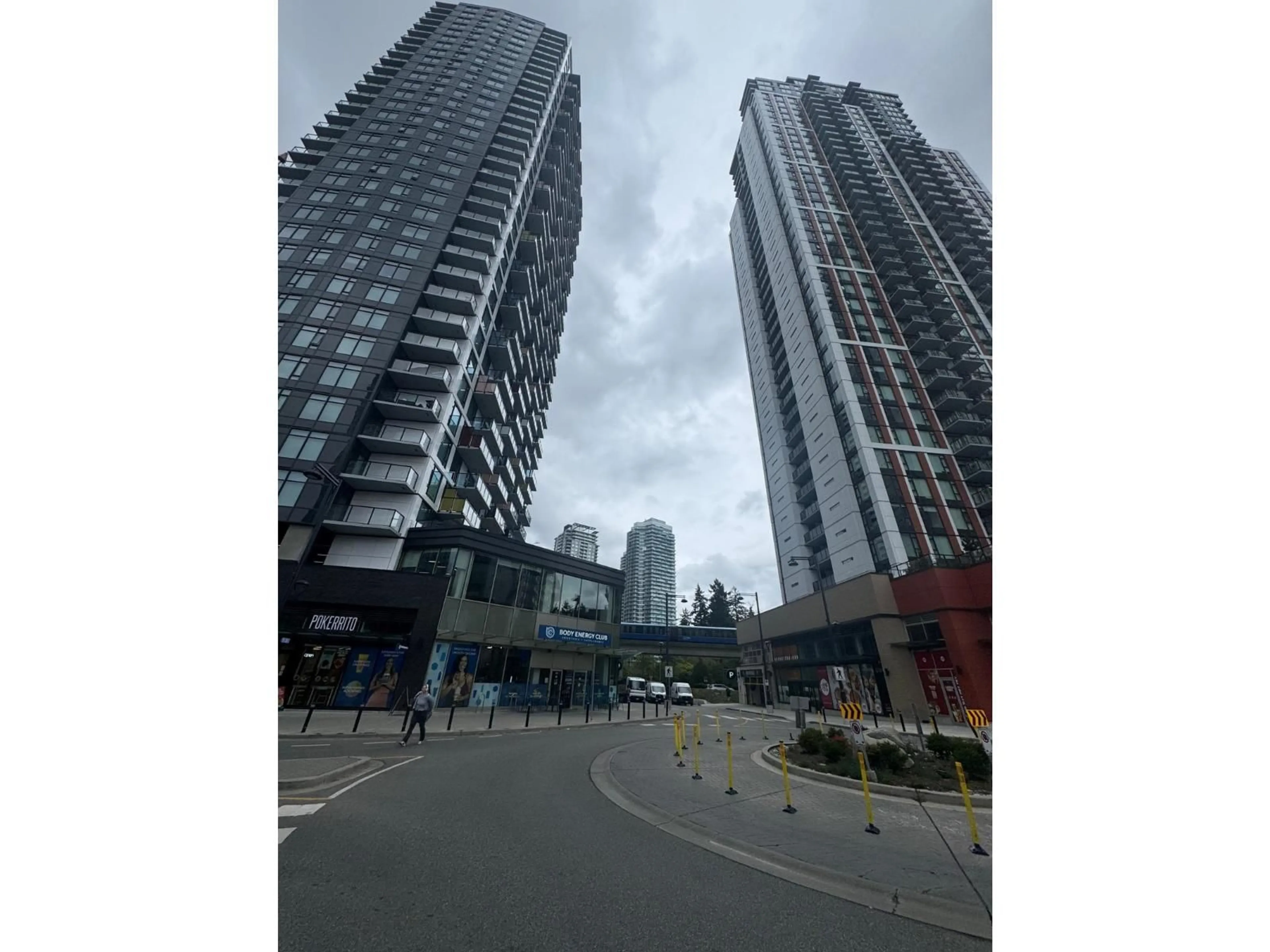 Blurry image for 1303 - 13655 FRASER HIGHWAY, Surrey British Columbia V3T0P8