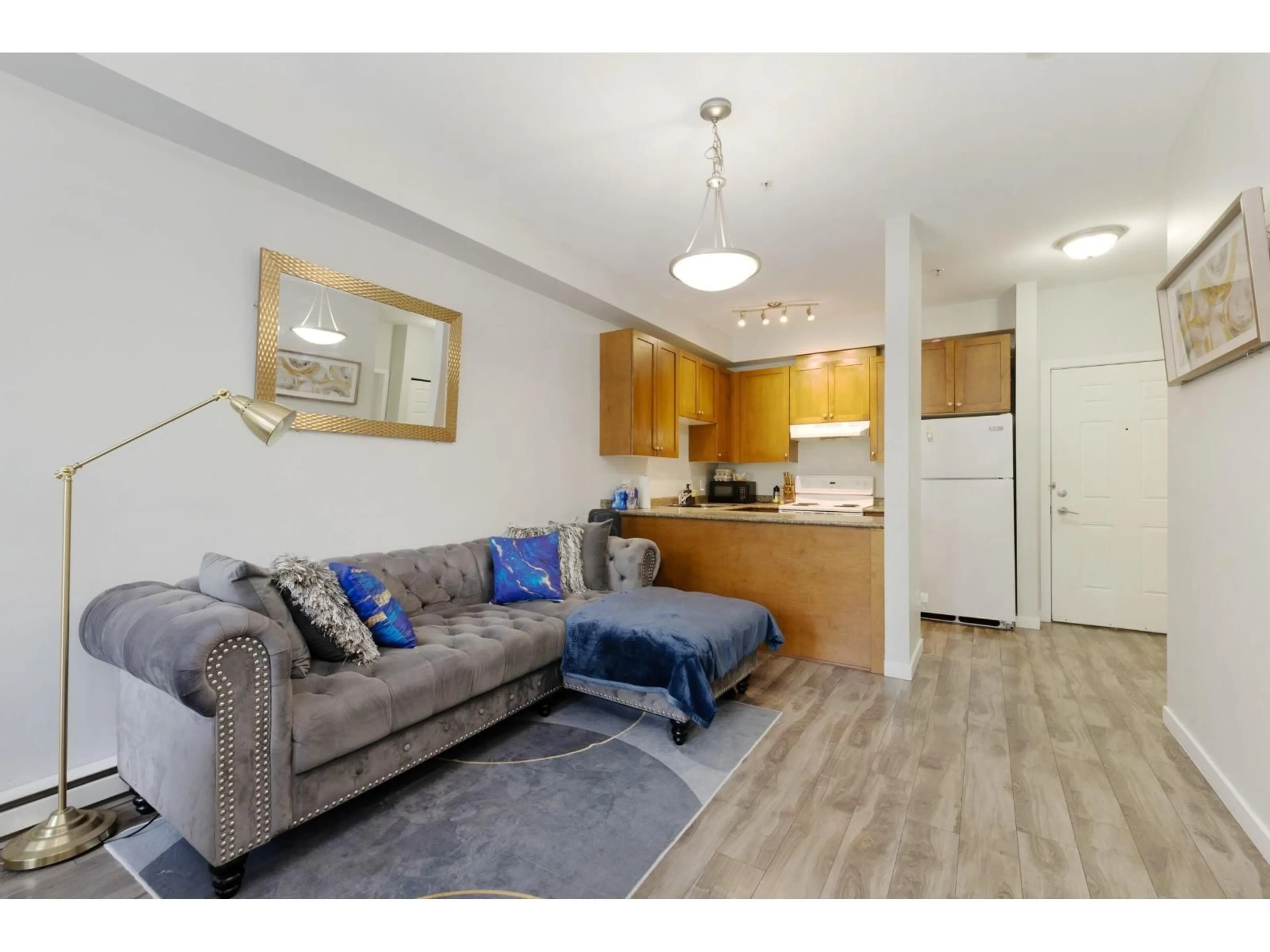 Living room with furniture, unknown for 202 - 13277 108 AVENUE, Surrey British Columbia V3T0A9