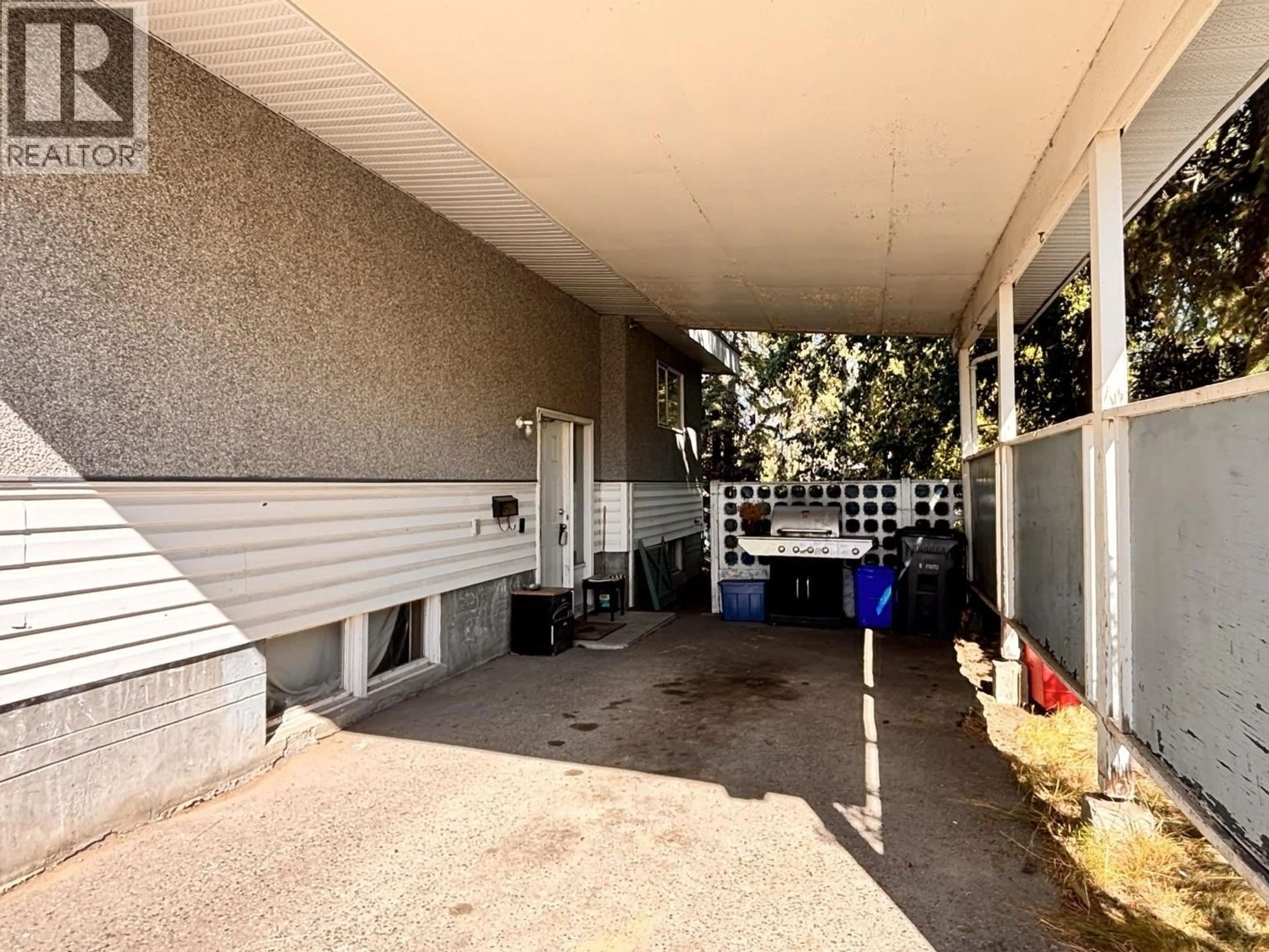 Unknown for 404 MCINNIS AVENUE, Prince George British Columbia V2N1Y7