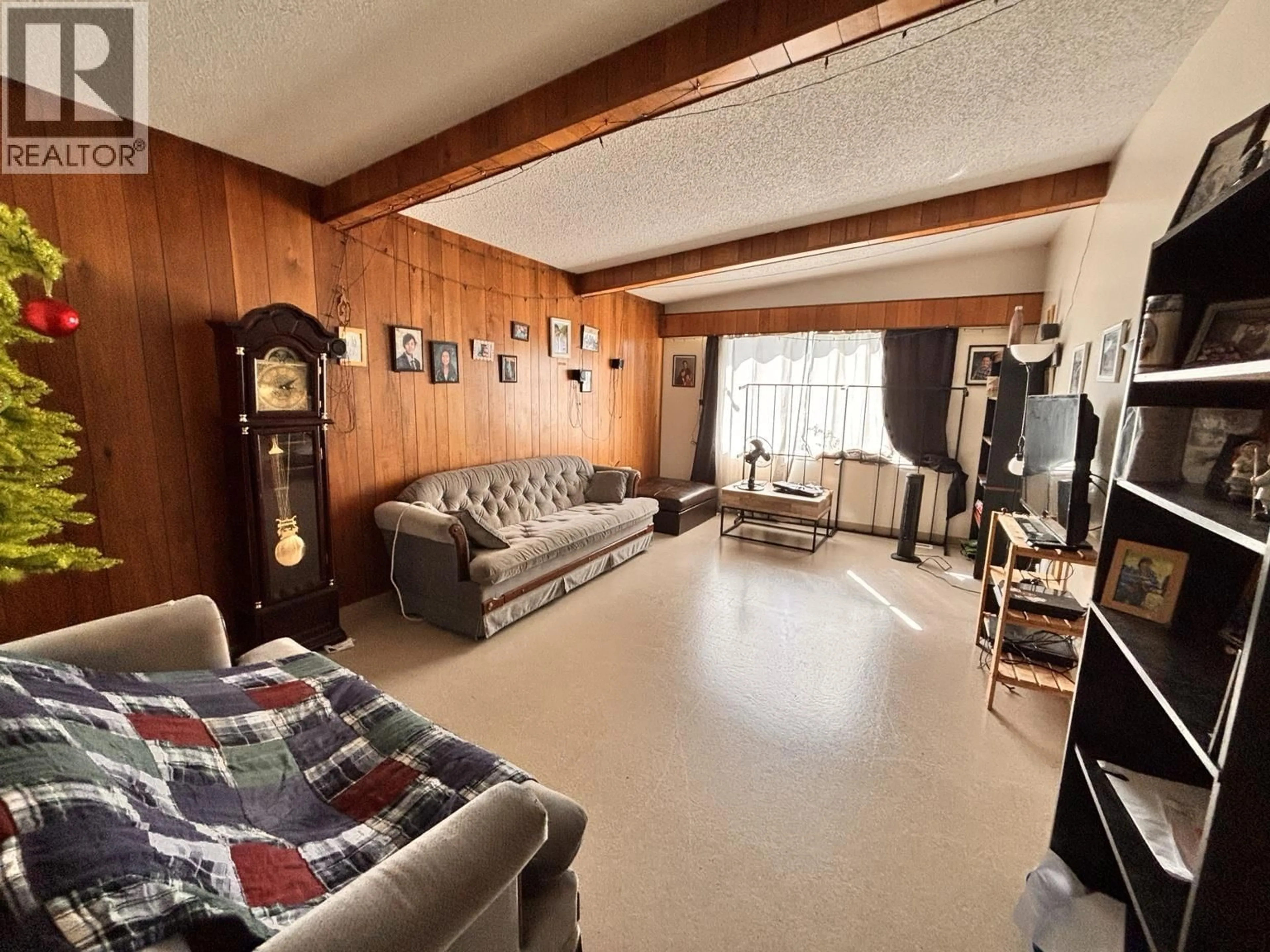 Living room with furniture, unknown for 404 MCINNIS AVENUE, Prince George British Columbia V2N1Y7