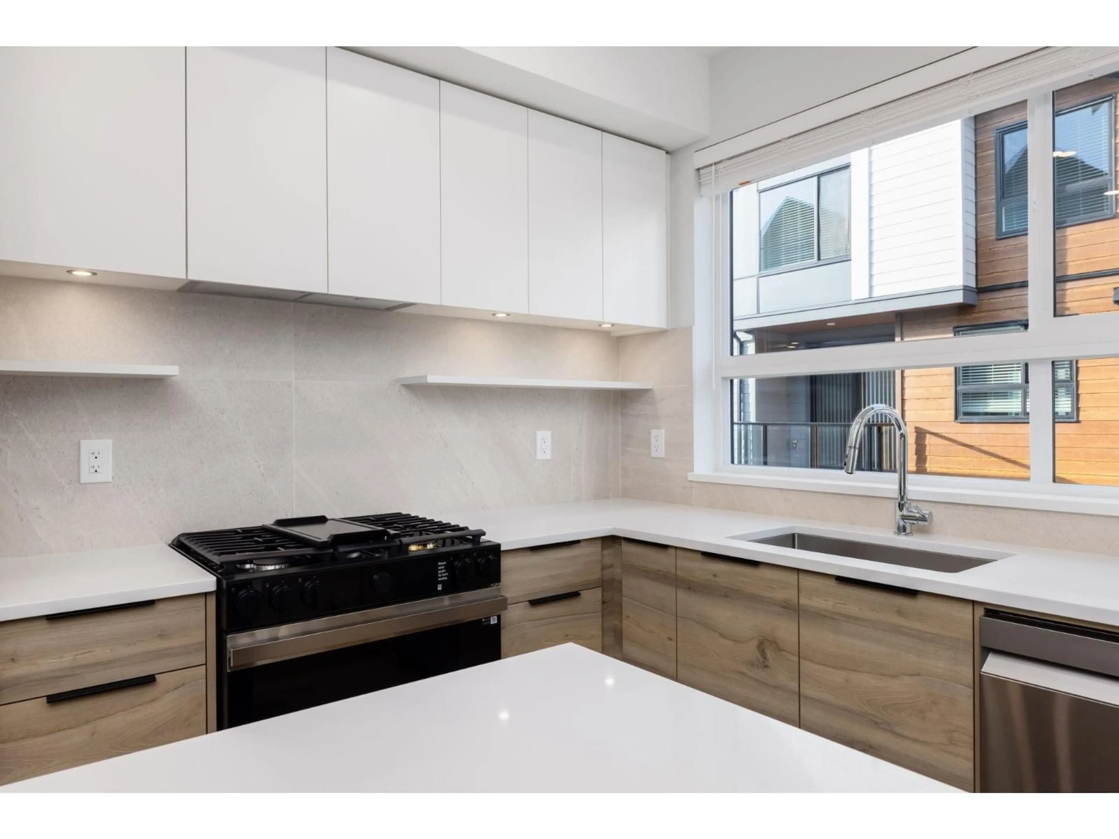 Standard kitchen, unknown for 58 - 30530 CARDINAL AVENUE, Abbotsford British Columbia V2T0L5