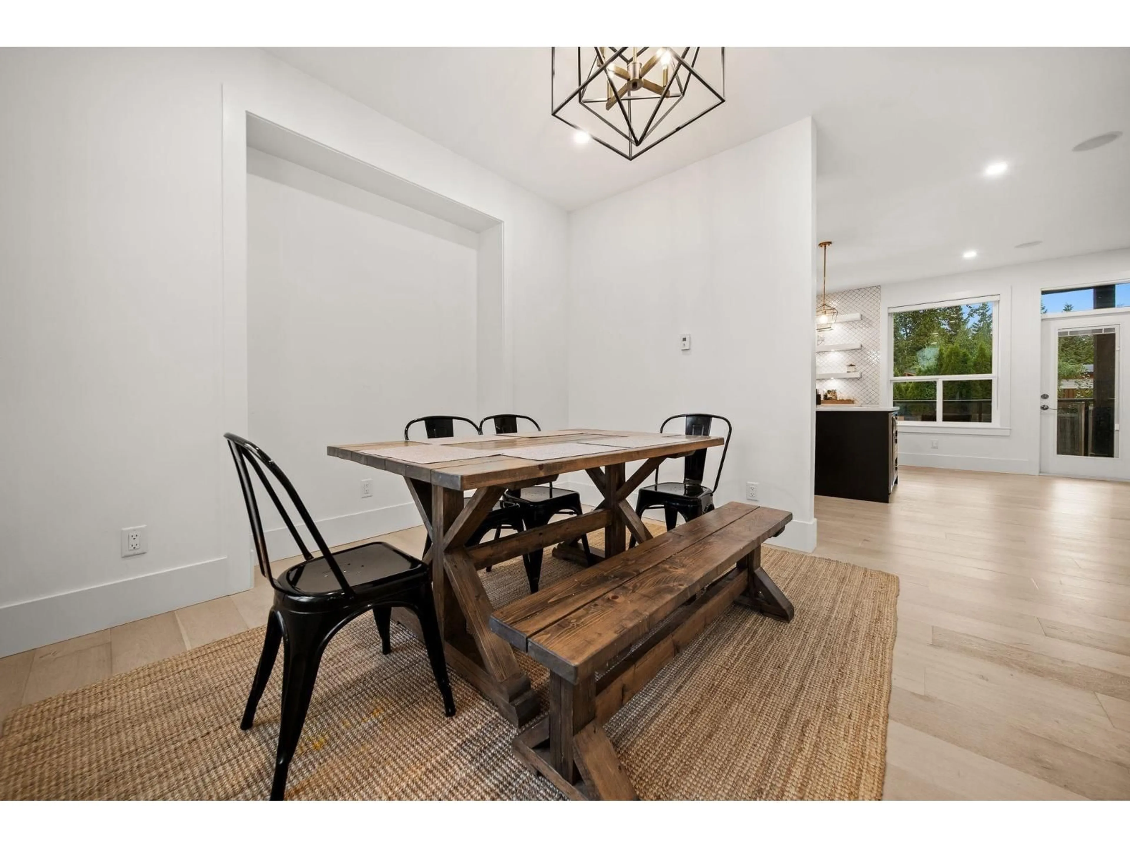 Dining room, wood/laminate floor for 16466 103 AVENUE, Surrey British Columbia V4N1Y7