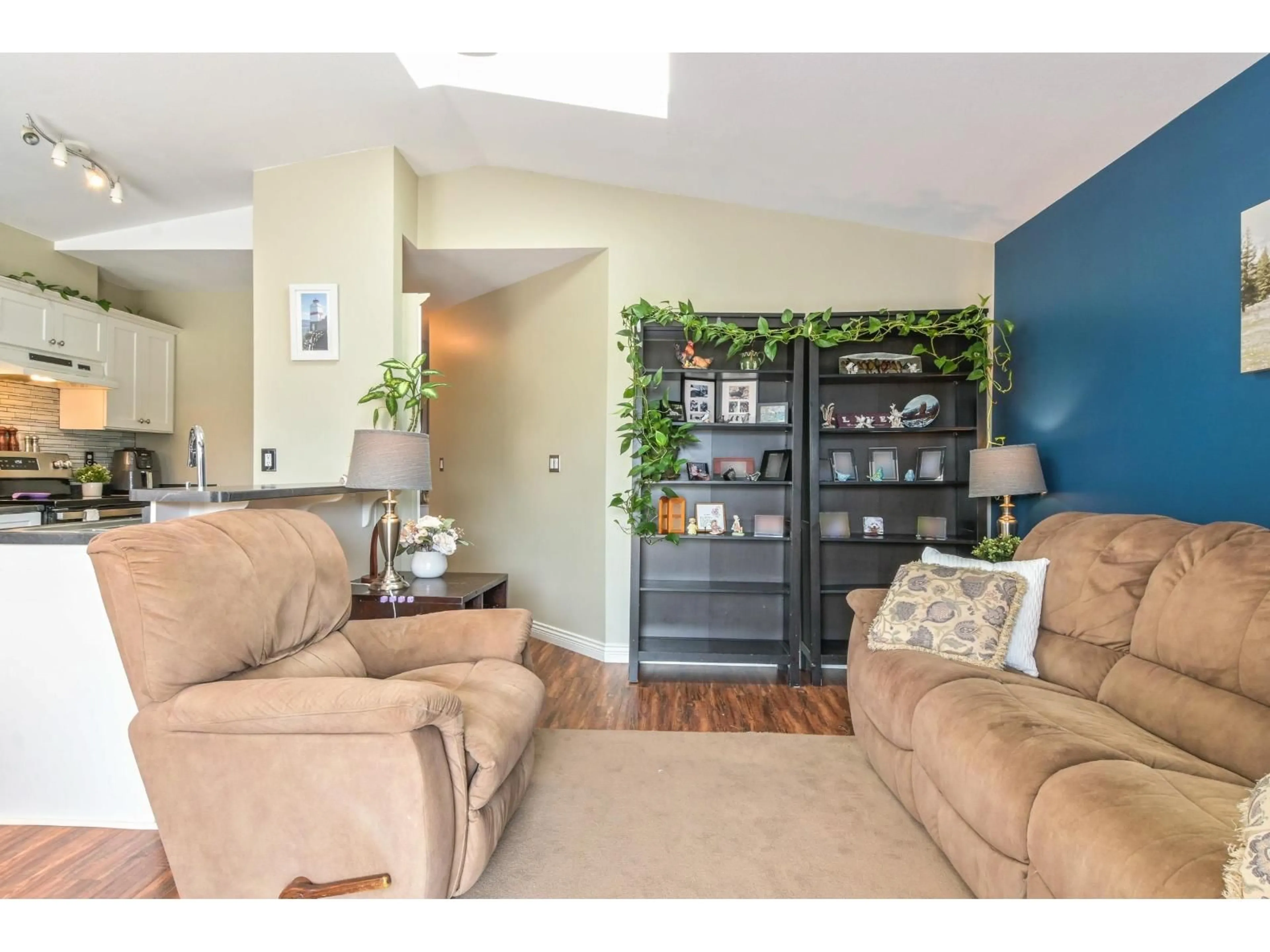 Living room with furniture, unknown for 83A - 45918 KNIGHT ROAD, Chilliwack British Columbia V2R3X4