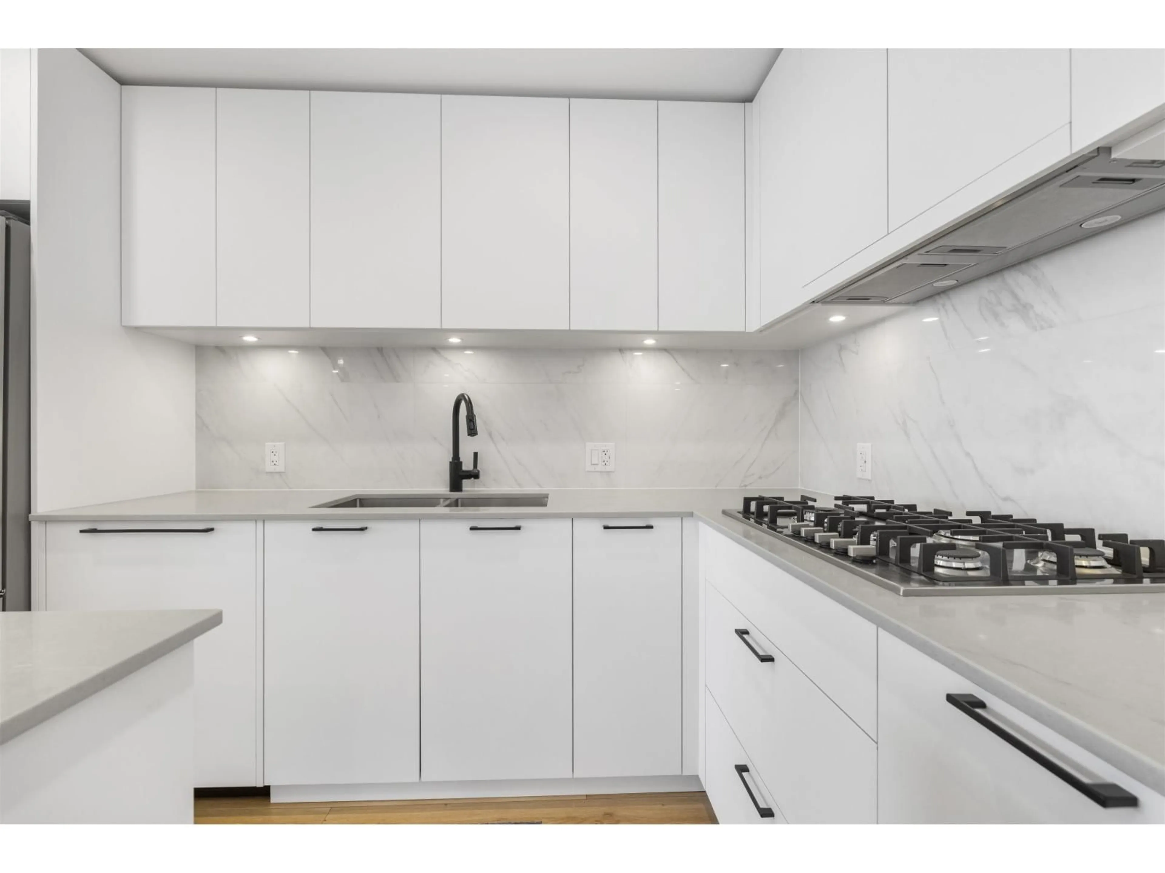Standard kitchen, unknown for 2003 - 8551 201 STREET, Langley British Columbia V2Y3Y5